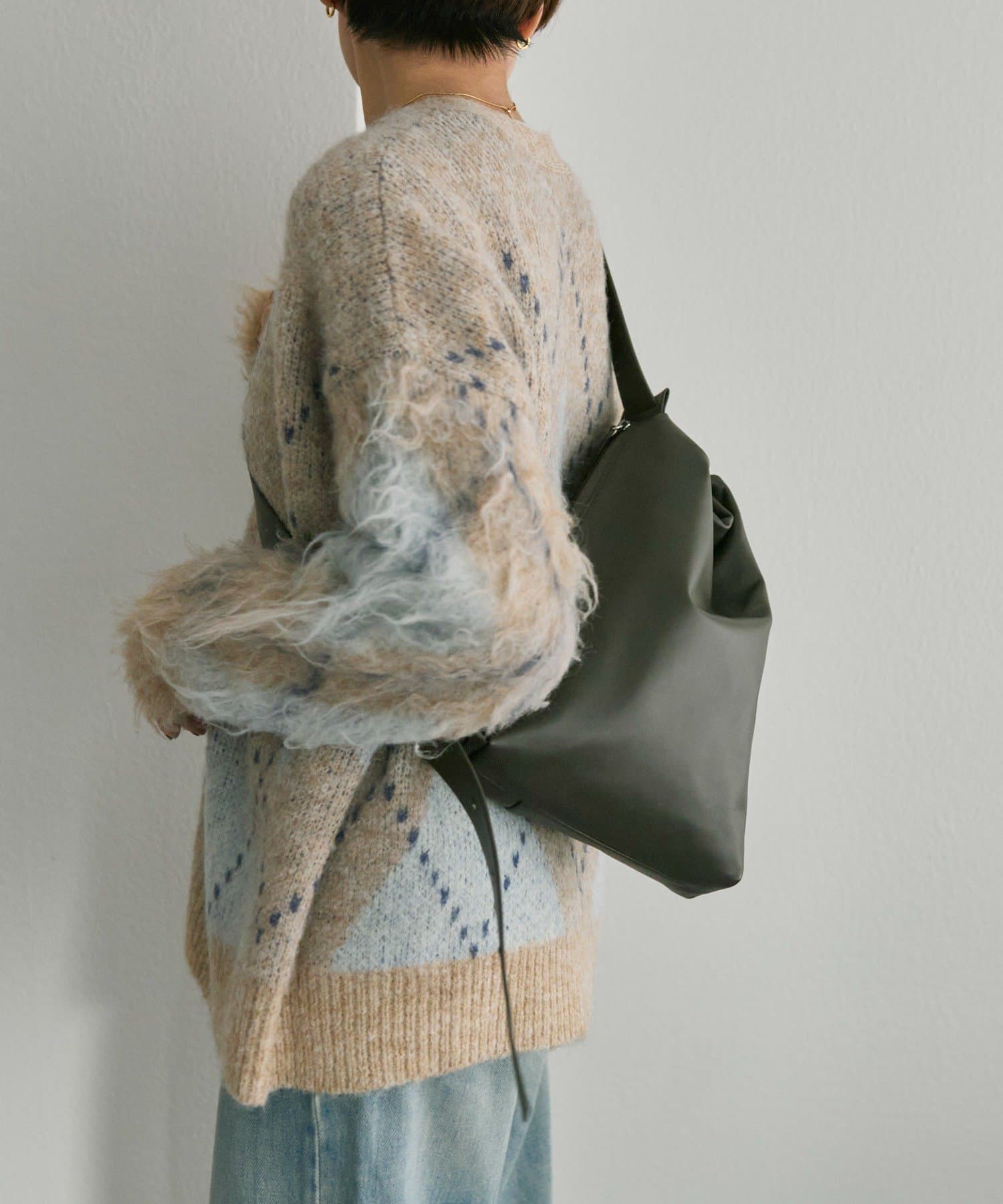 ear PAPILLONNER(イア パピヨネ) 《SNS総再生数800万突破！本革/軽量》2WAYレザーショルダーバッグ