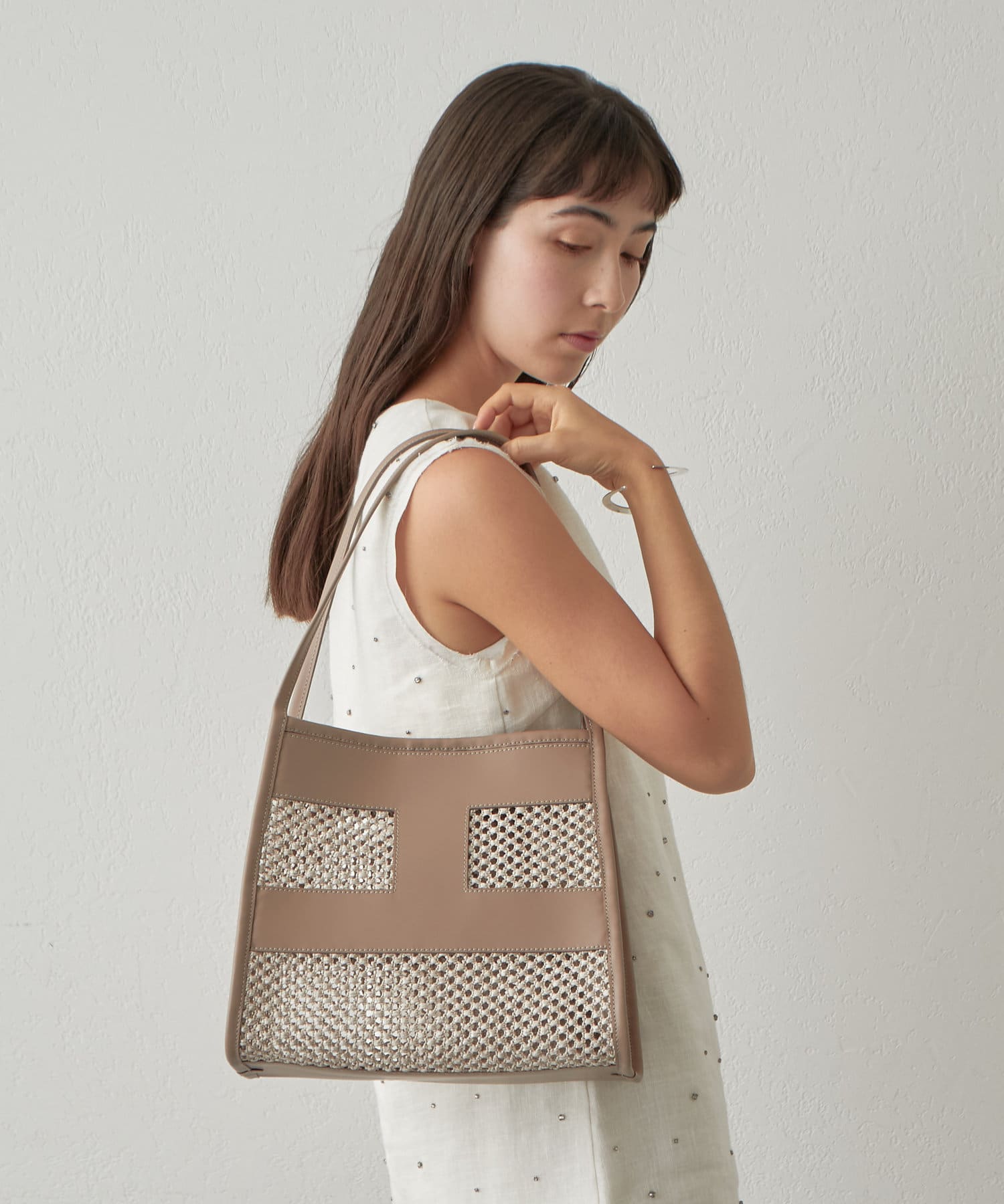 IACUCCI(イアクッチ) レディース リーバ RETE PAGLIA サンドベージュ