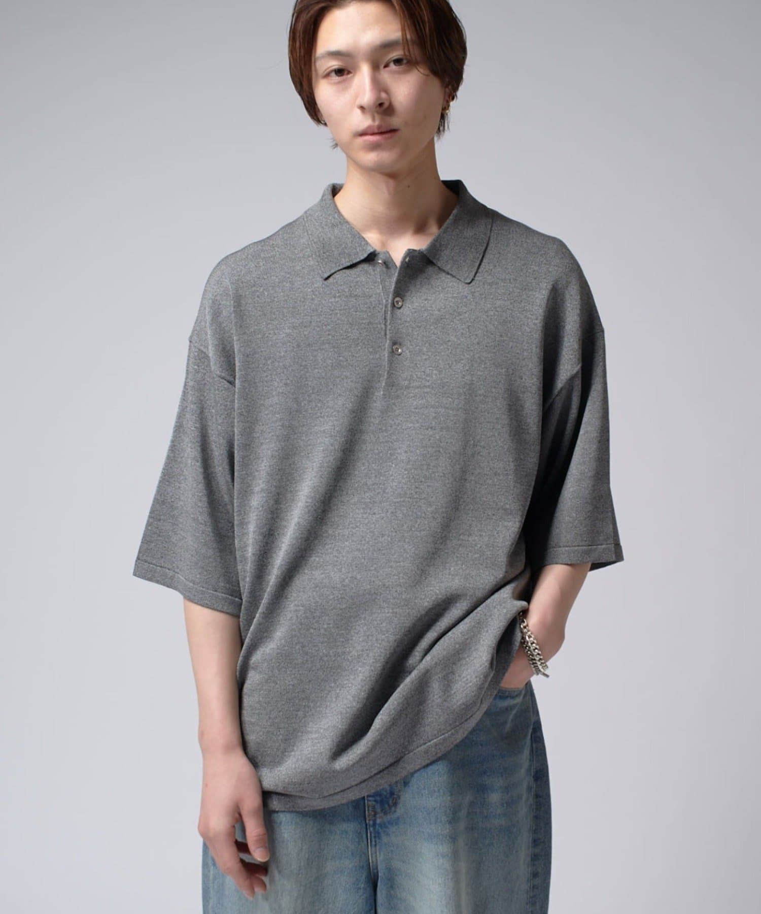 Lui's(ルイス)25SS VIS/PO 杢調 ニットポロ【商品ポイント】キレイめでラフな印象のこちらのニットポロ。身幅と着丈をやや広くとりラフに着て頂けるサイジング。フロントにボタンと襟