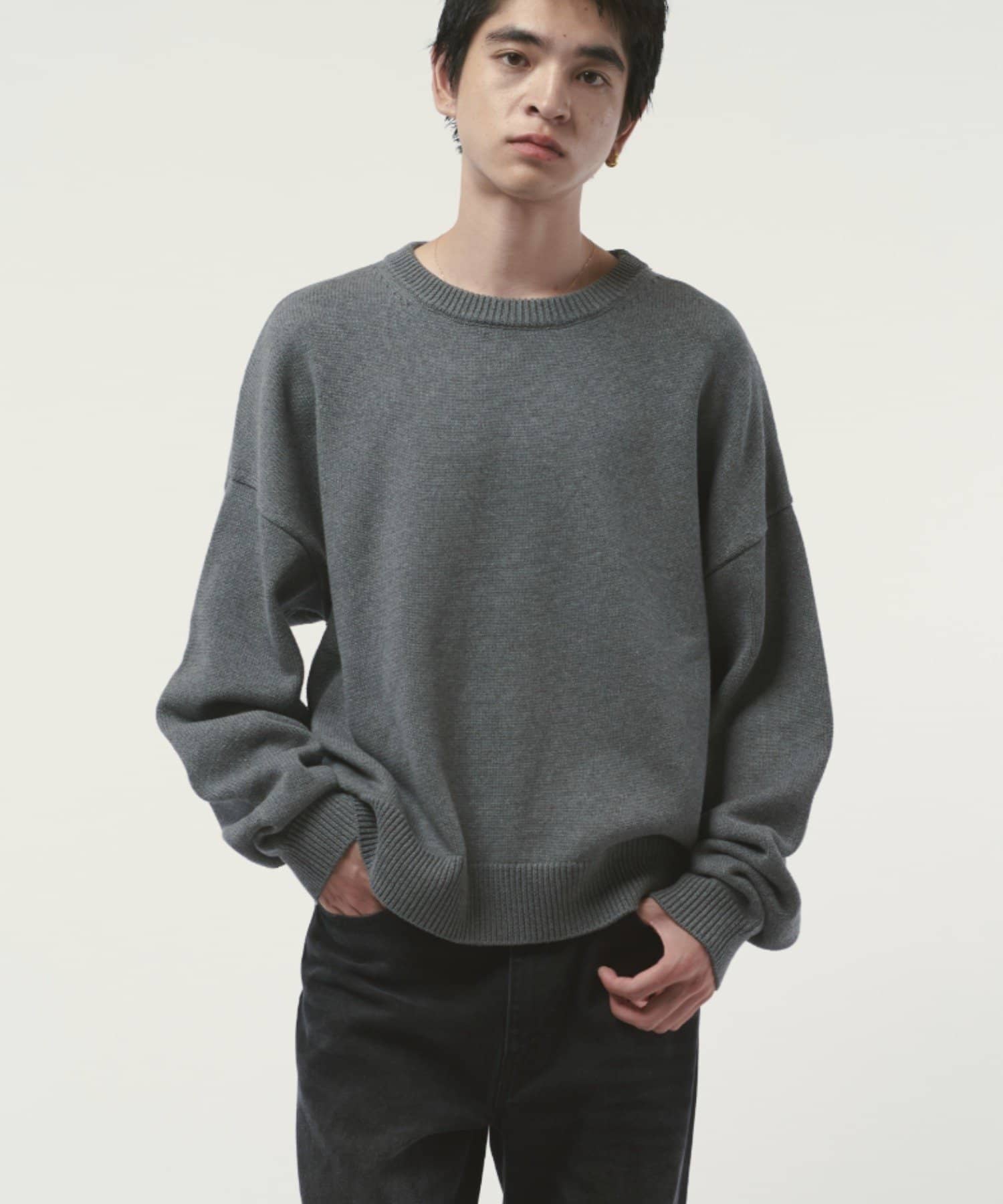 Lui's(ルイス) クロップドクルーネックニット