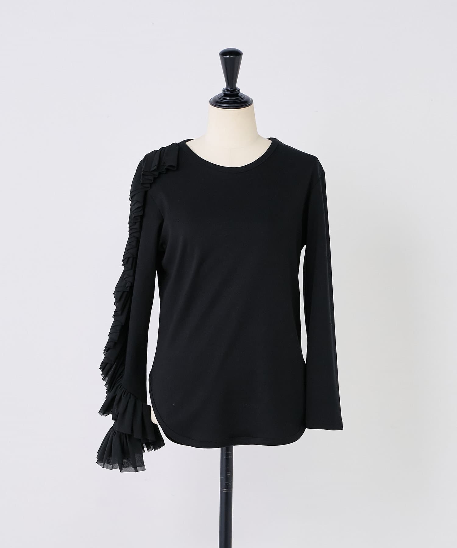 ビアズリー ／HiROMITHiSTLE プルオーバー HiROMITHiSTLE》チュールラッフルプルオーバー | BEARDSLEY