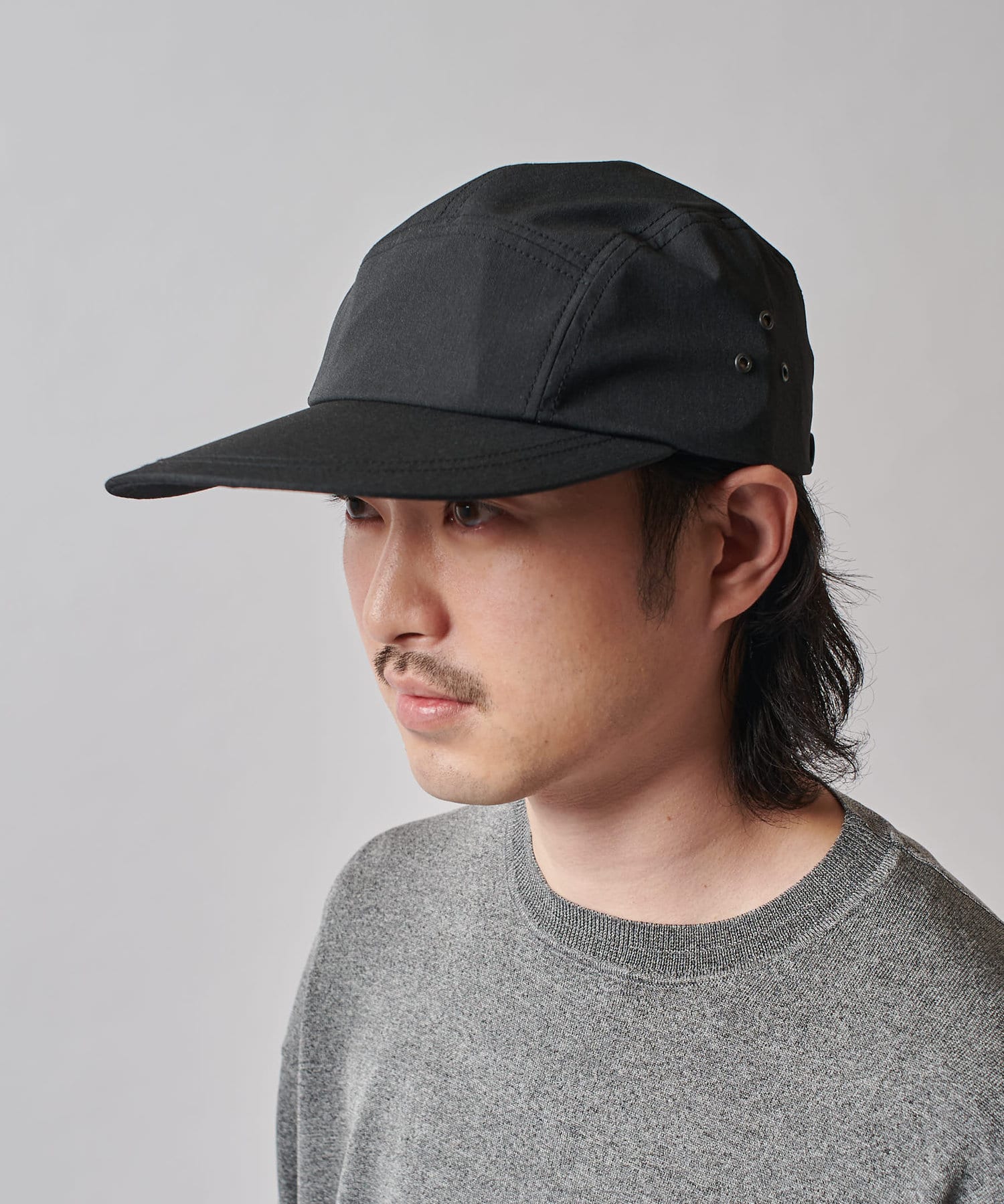 【CPH】 JET CAP / DOWN BRIM・LONG BRIM（キャップ）同じ生地を使用し、2種類のブリム形状バリエーションの展開です。※カラーによって形状が異なります。共通の素材には、奥行き