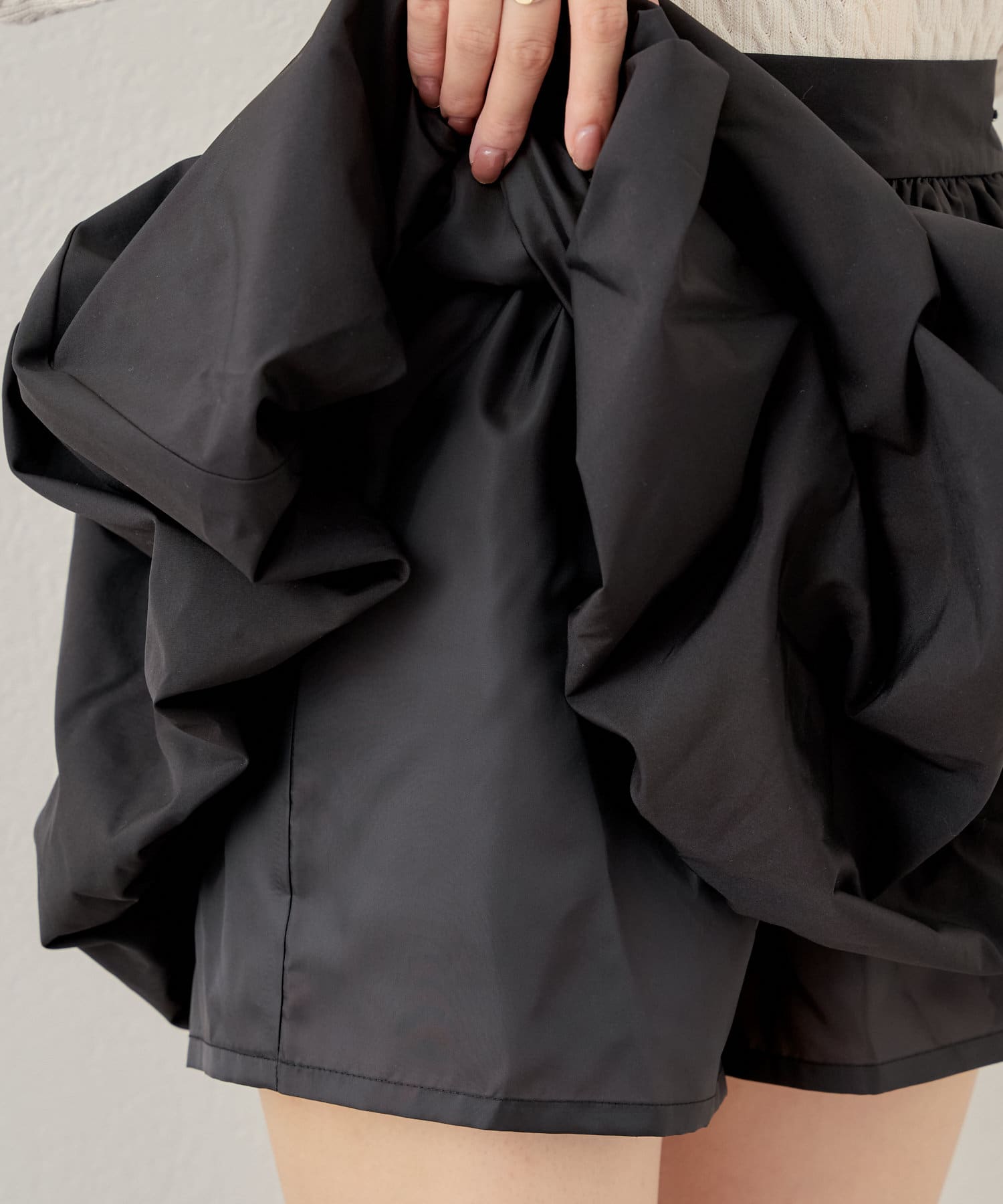 OUTLET(アウトレット) 【Chico】ランダムタックボリュームミニスカート