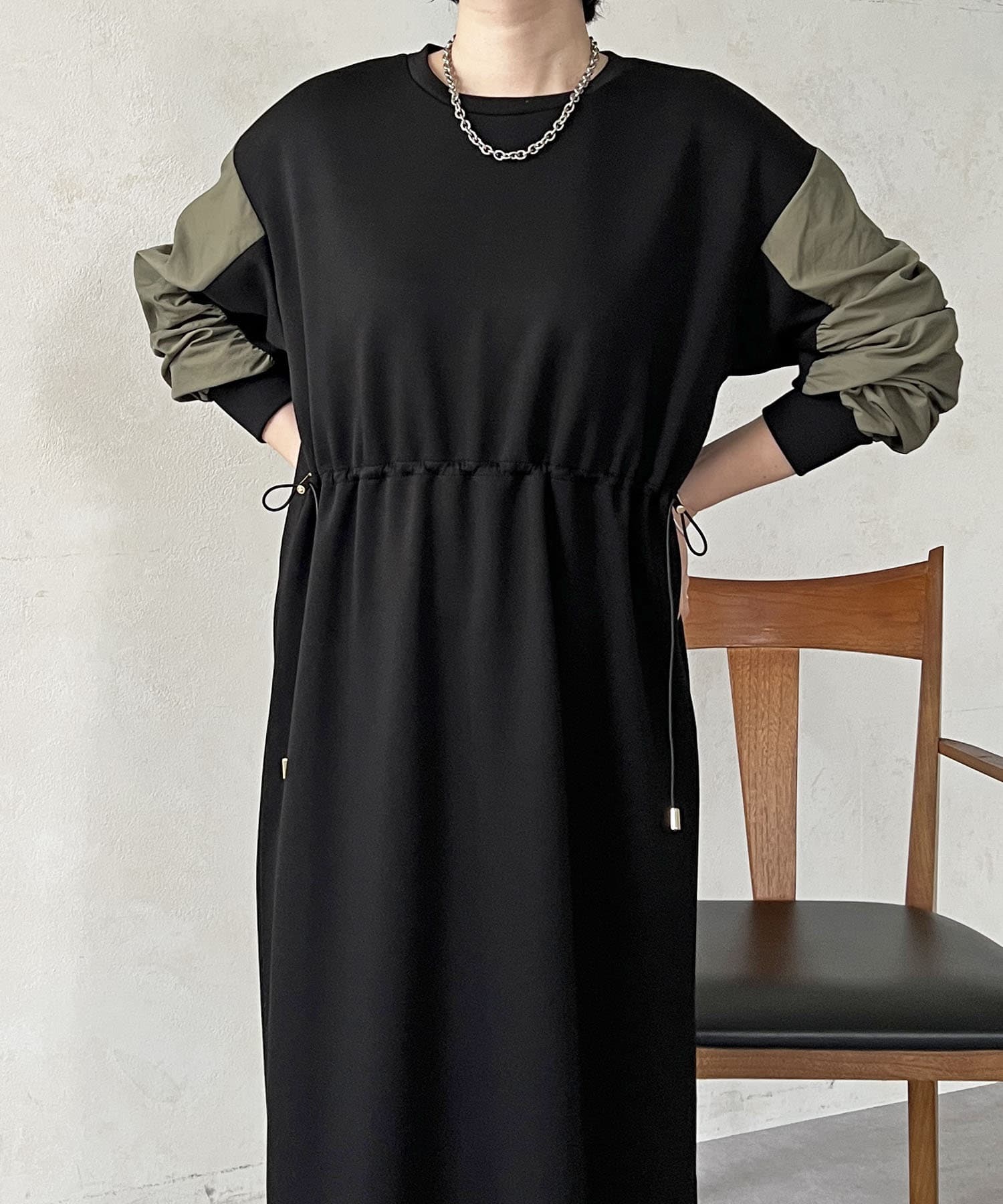 & other stories 美品　ワンピース ドロスト異素材ワンピース | Croisiere(クロジエール)レディース
