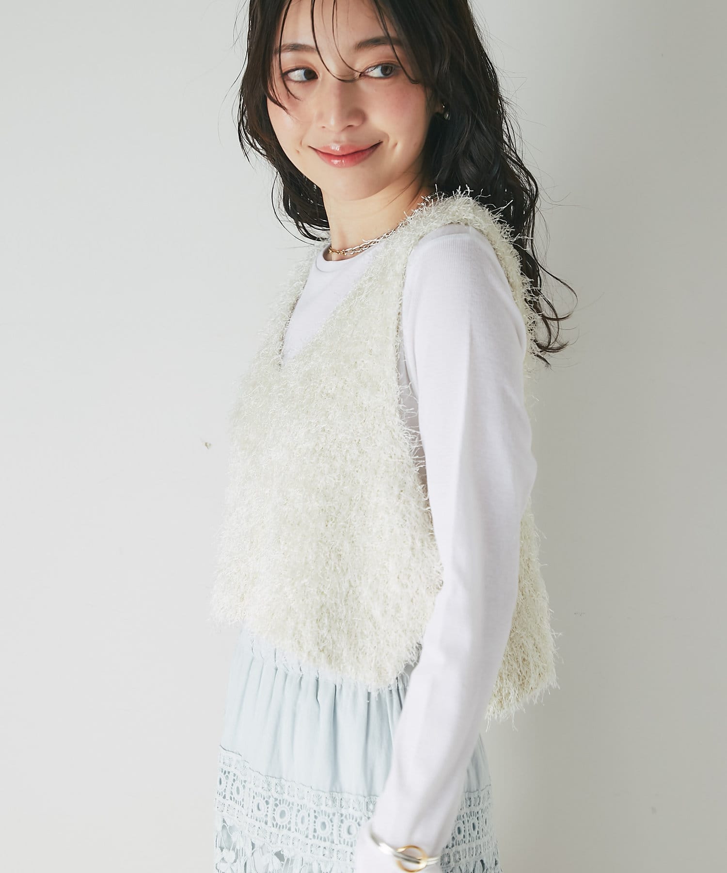 今年顔】ふわふわニットベスト | La boutique BonBon(ラブ