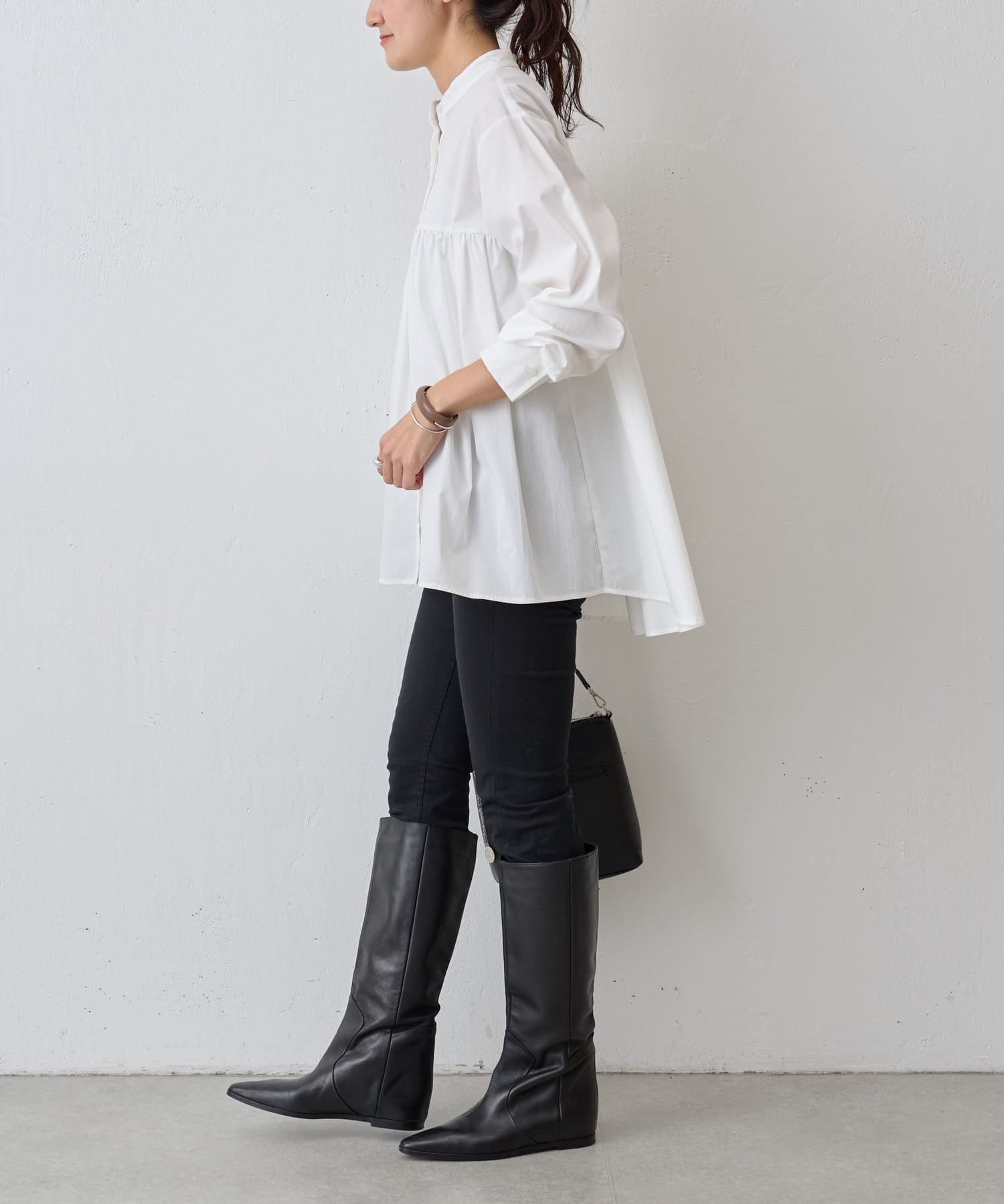 BEARDSLEY ホワイト 長袖シャツ バックプリーツ