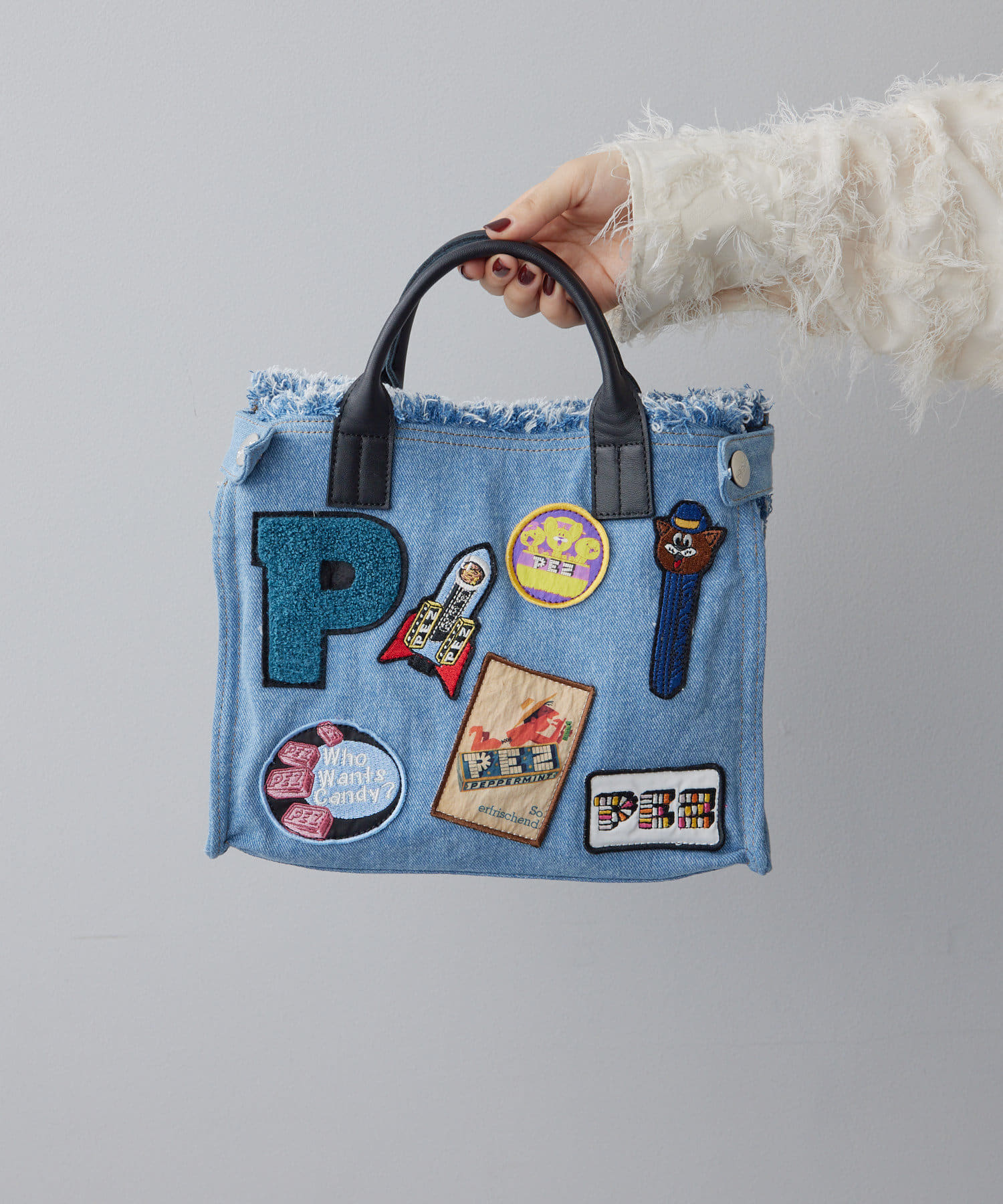 人気コラボ/ショルダー付き》【PEZ(ペッツ)×ear】ワッペン2way 人気コラボ/ショルダー付き》【PEZ(ペッツ)×ear】ワッペン2way