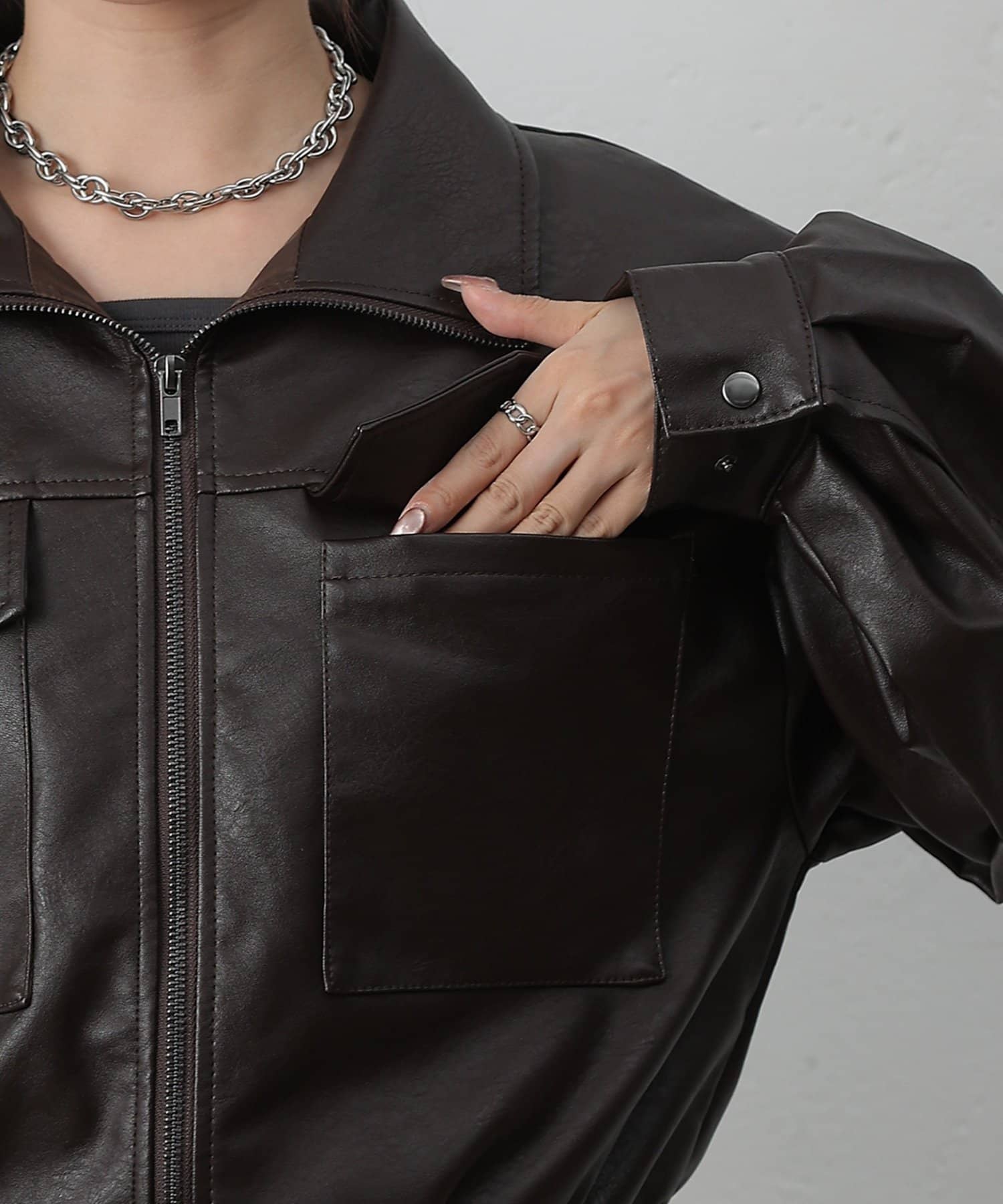 COLONY 2139(コロニー トゥーワンスリーナイン) 【リバイバル/新色追加】フェイクレザーショートブルゾン