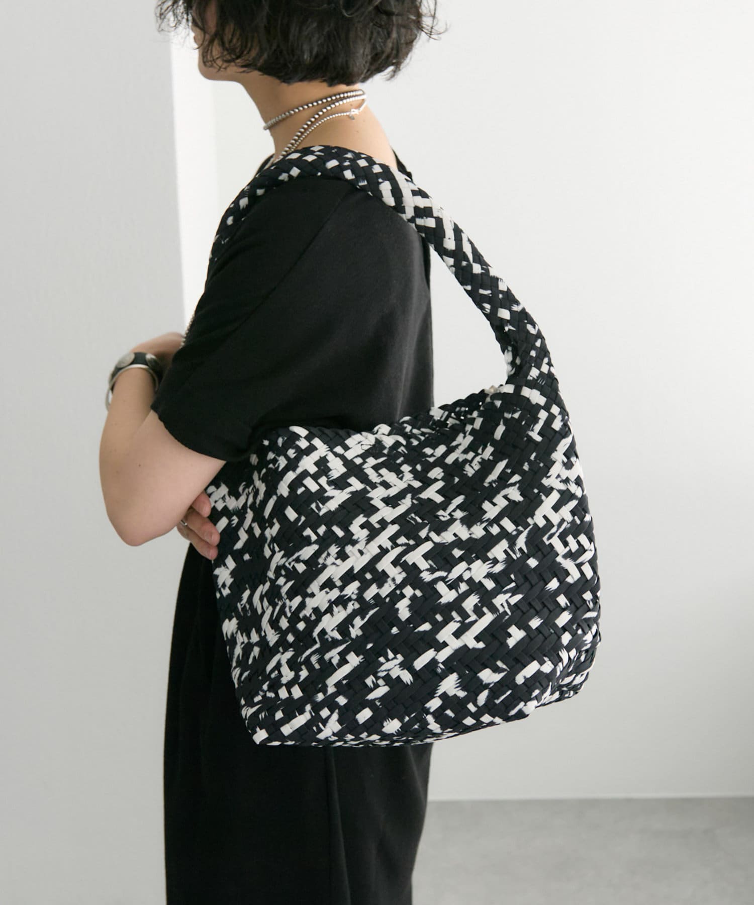 ear PAPILLONNER(イア パピヨネ) 【FEEL AND TASTE（フィールアンドテイスト）】weaving one-shoulder M print/ワンショルダーバッグ