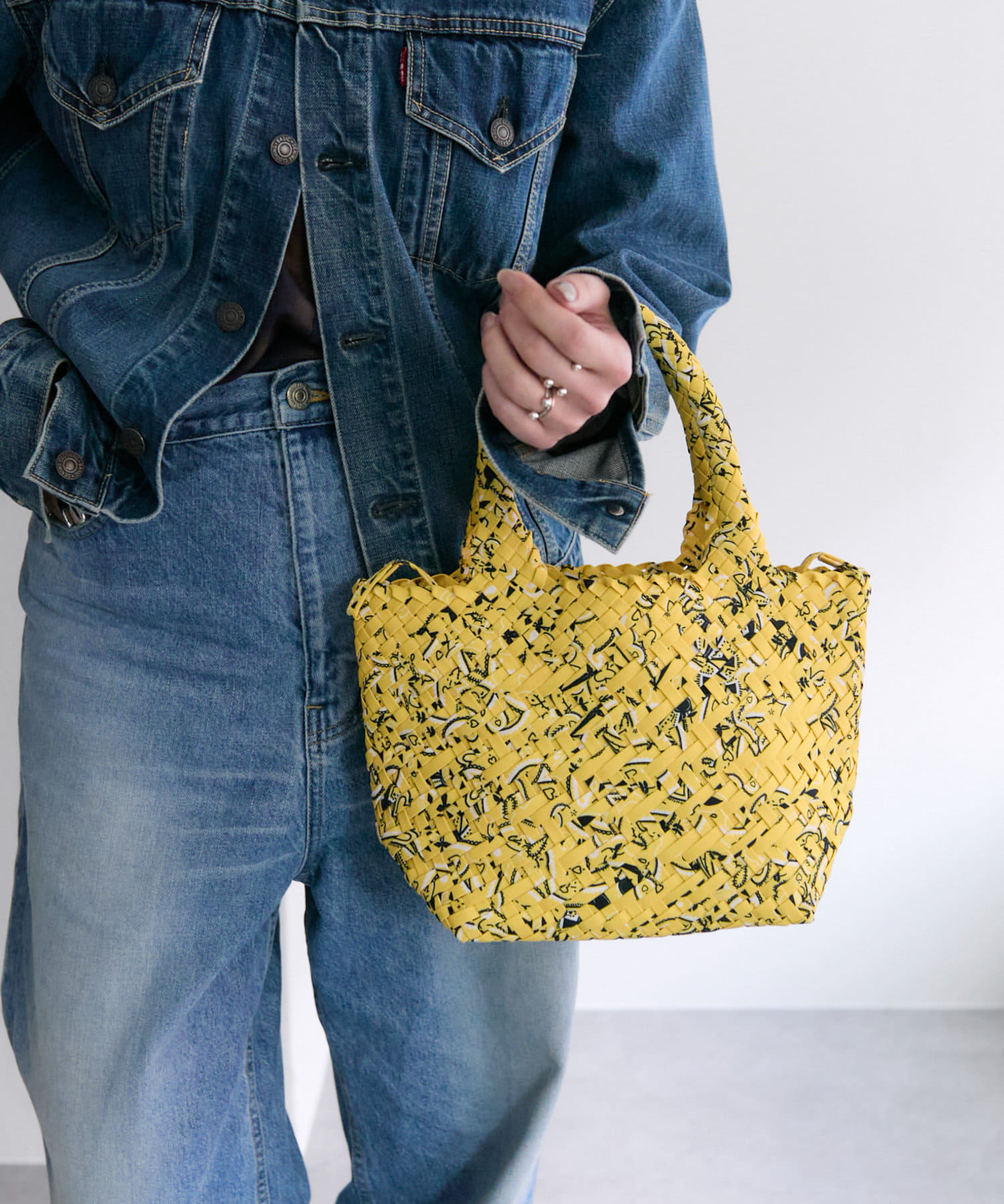 ear PAPILLONNER(イア パピヨネ) 【FEEL AND TASTE（フィールアンドテイスト）】weaving minibucket Nylon/ミニバケットバッグ