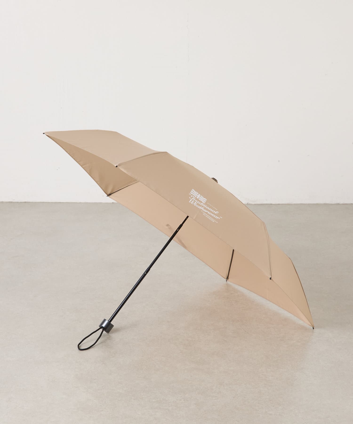 COLLAGE GALLARDAGALANTE SELECT【POINT】・軽量で持ち運びにも便利な晴雨兼用傘の折りたたみ傘。・約150g（袋込）と常に持ち歩いても苦にならない重さでありながら、カーボ