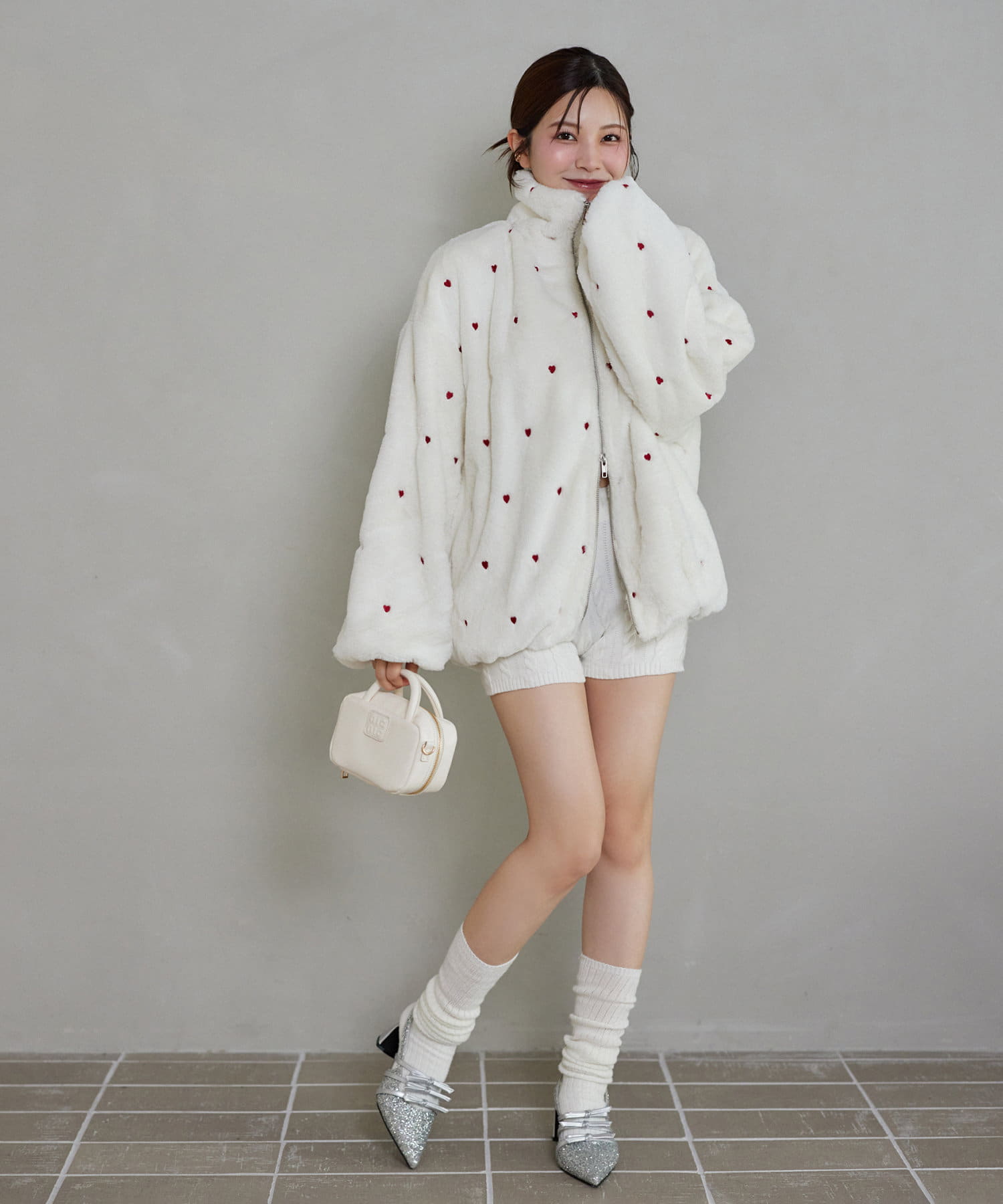 シェリエ flare cuffs one shoulder shirt（HeRIN.CYE | Feels