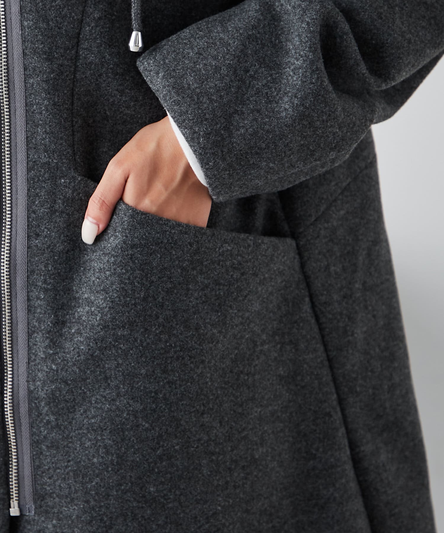 Remind me and forever(リマインドミーアンドフォーエバー) きれいめデザイン、フード付ZIPコート