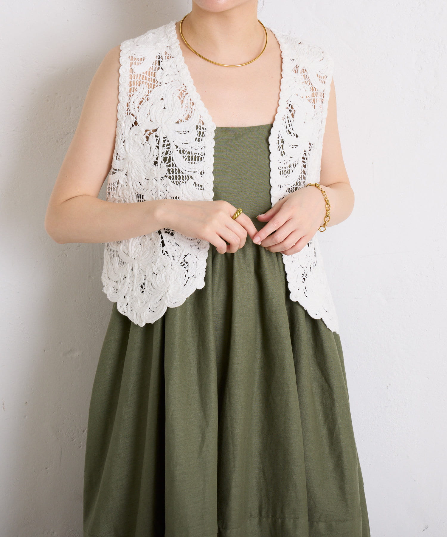 ADAWAS LILY EMBROIDERY Vネックベスト ADAWAS ベスト ジレ ADAWAS/アダワス LILY EMBROIDERY V-NECK