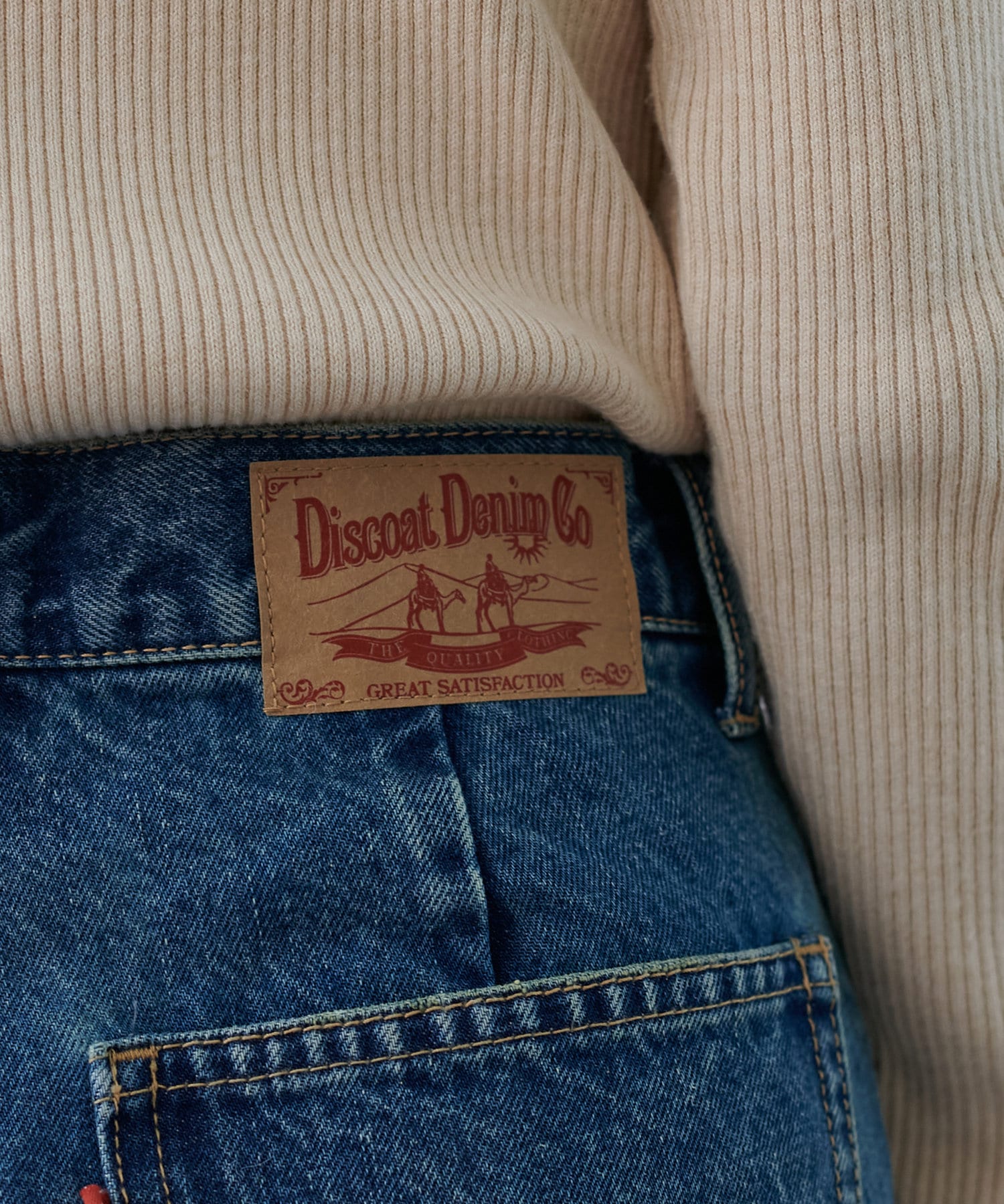 DISCOAT(ディスコート) ビンテージ加工デニムストレートパンツ