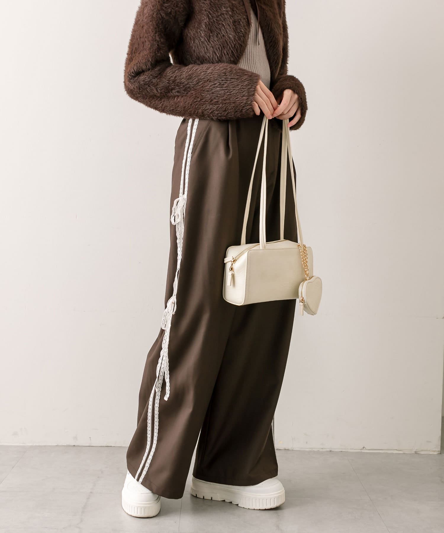 S/Mサイズ展開】サイドラインワイドスラックスパンツ | OLIVE