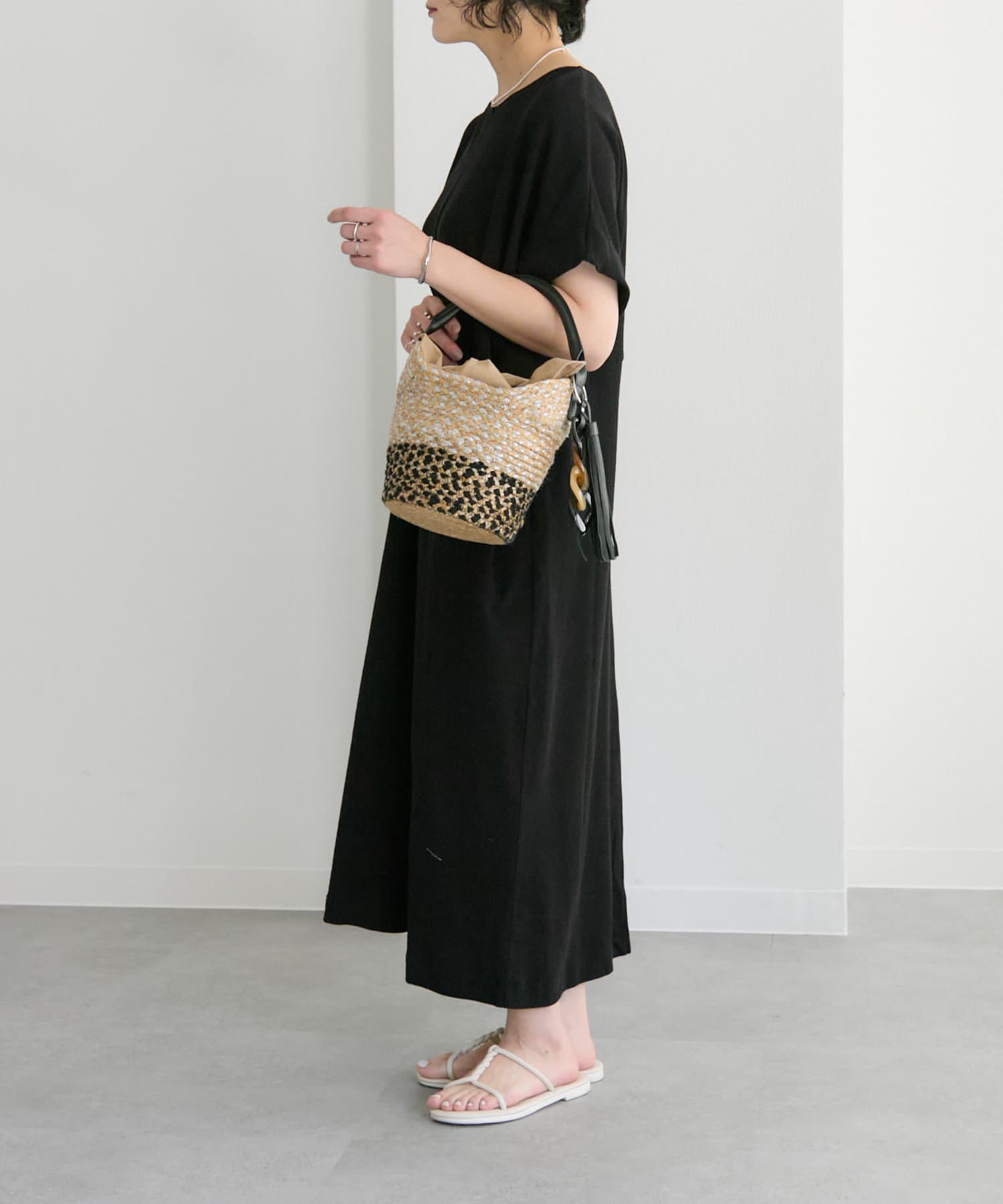 ear PAPILLONNER(イア パピヨネ) 《バッグチャーム付き/別注》Jhuri Shate（ジュリシャテ）×earコラボバケツ型かごバッグ