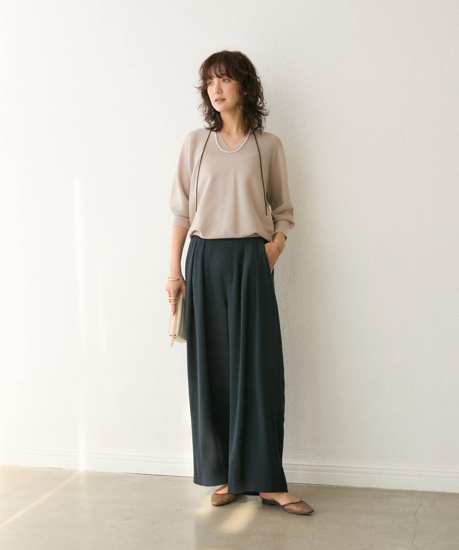 ロシャスROCHAS ストラップ付きサテンフラットシューズ ロシャスROCHAS ストラップ付きサテンフラットシューズ