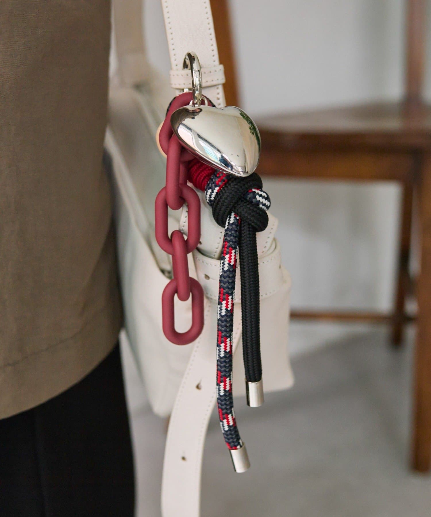 ear PAPILLONNER(イア パピヨネ) 再追加!《インフルエンサーuchida企画/動画あり》ハート付きロープストラップ/バッグチャーム