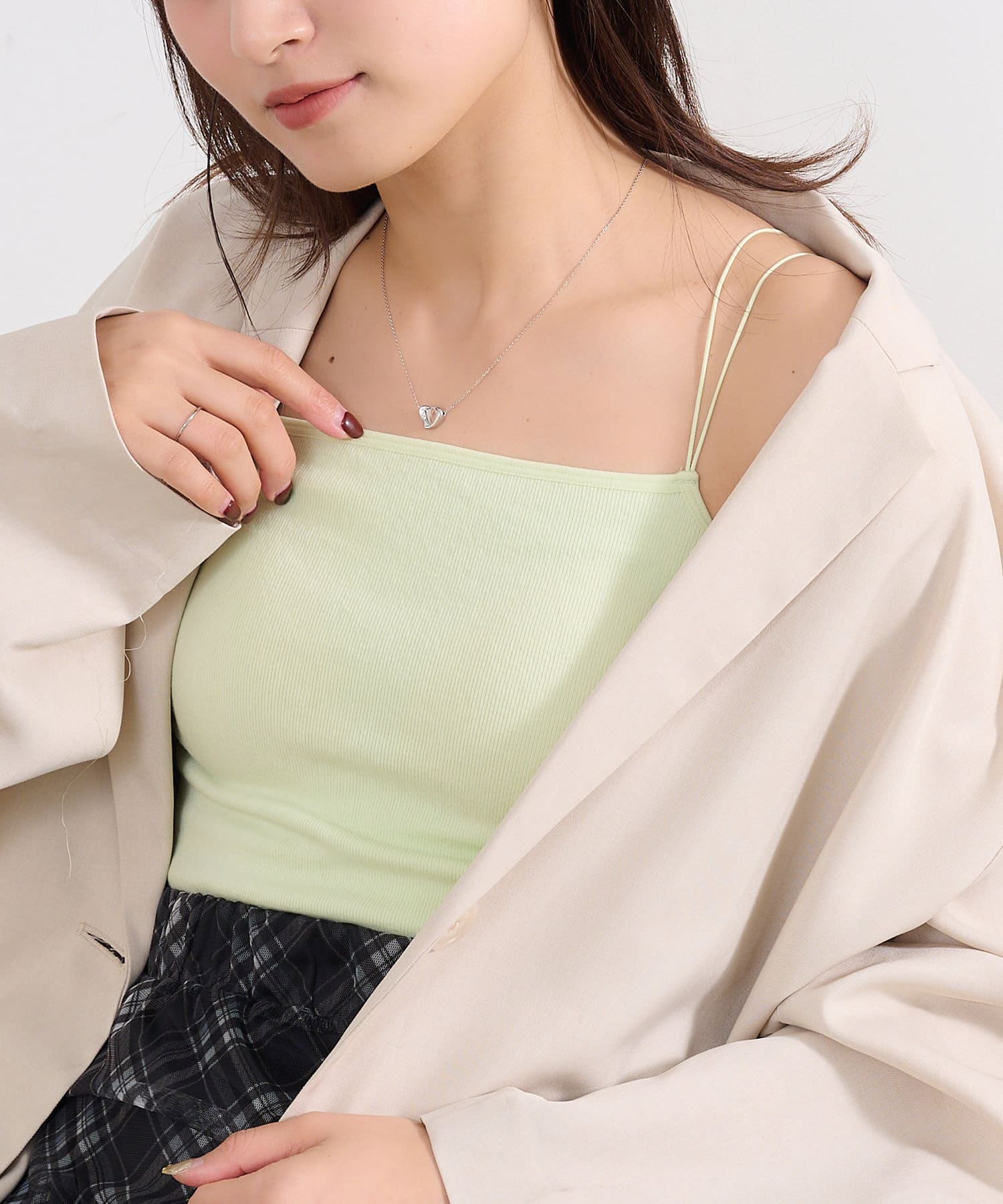 Kastane(カスタネ) レディース 【OFF/IVO/GRY/GRN/BLK】カップ付きクロップドブラキャミ グリーンその他1