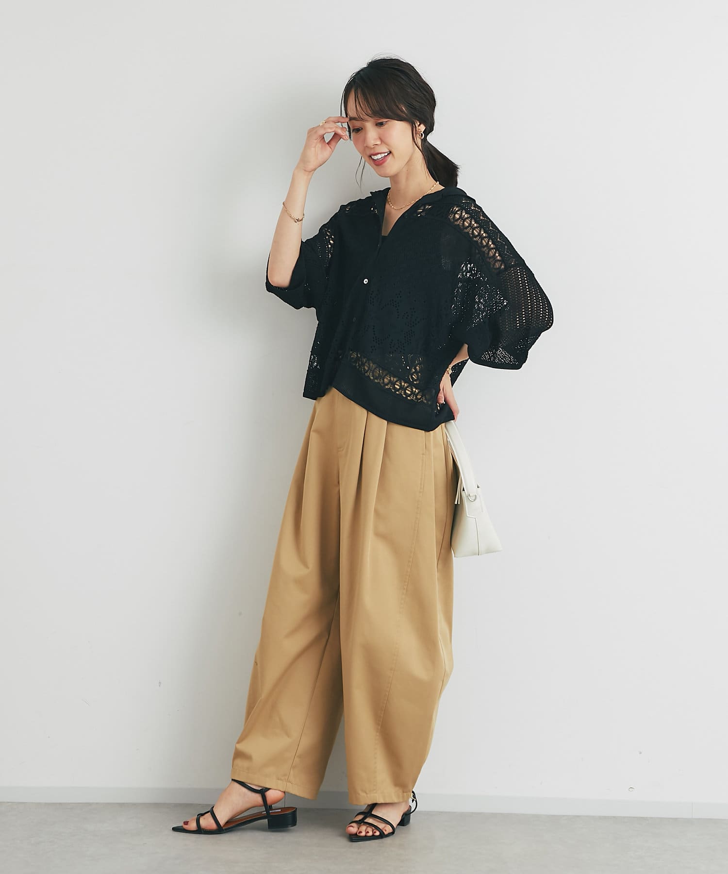 un dix cors(アンディコール) 《繊細な美しさを演出》レース編みニットカーディガン