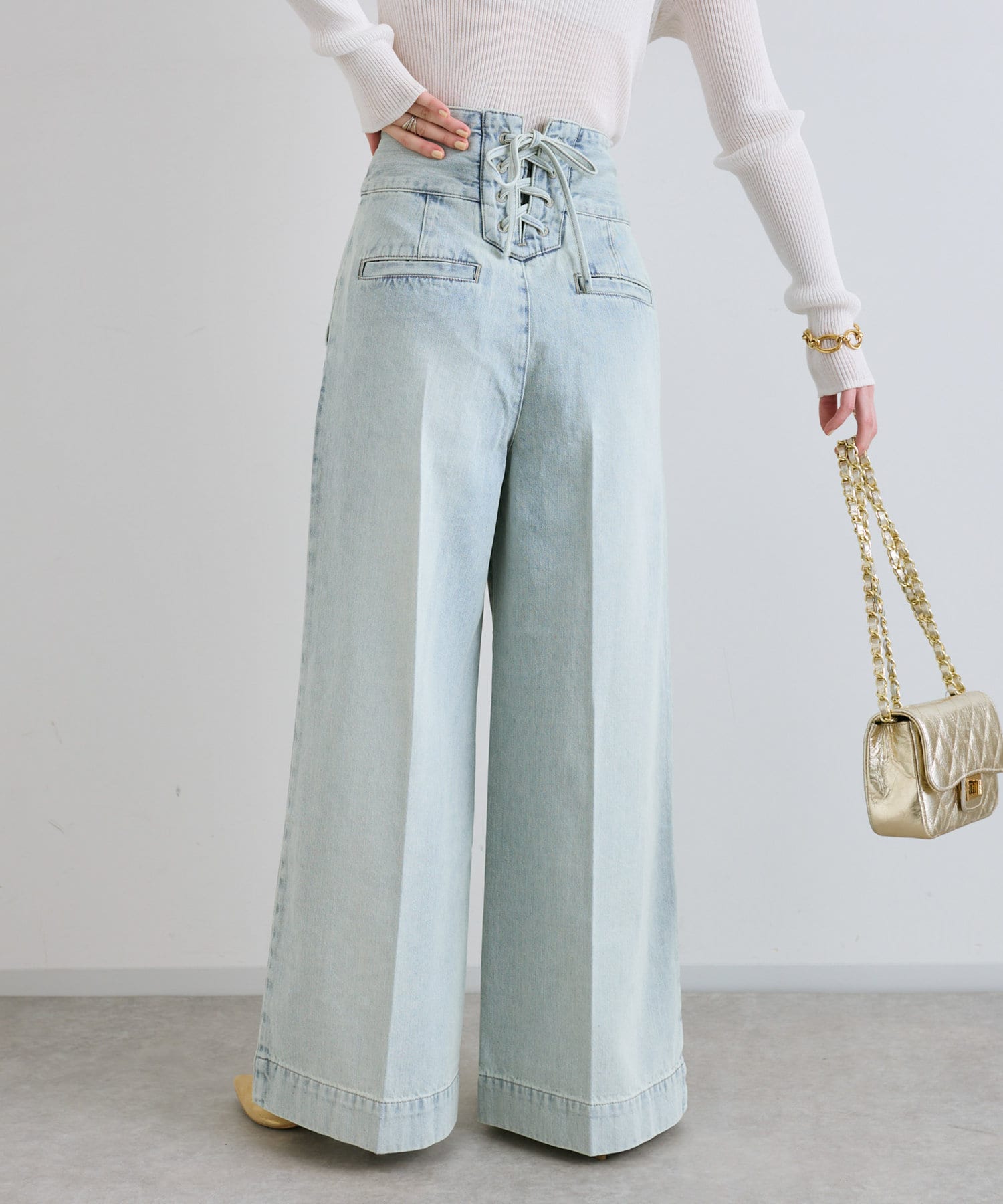美脚見え】バックレースアップデニムワイドパンツ | La boutique