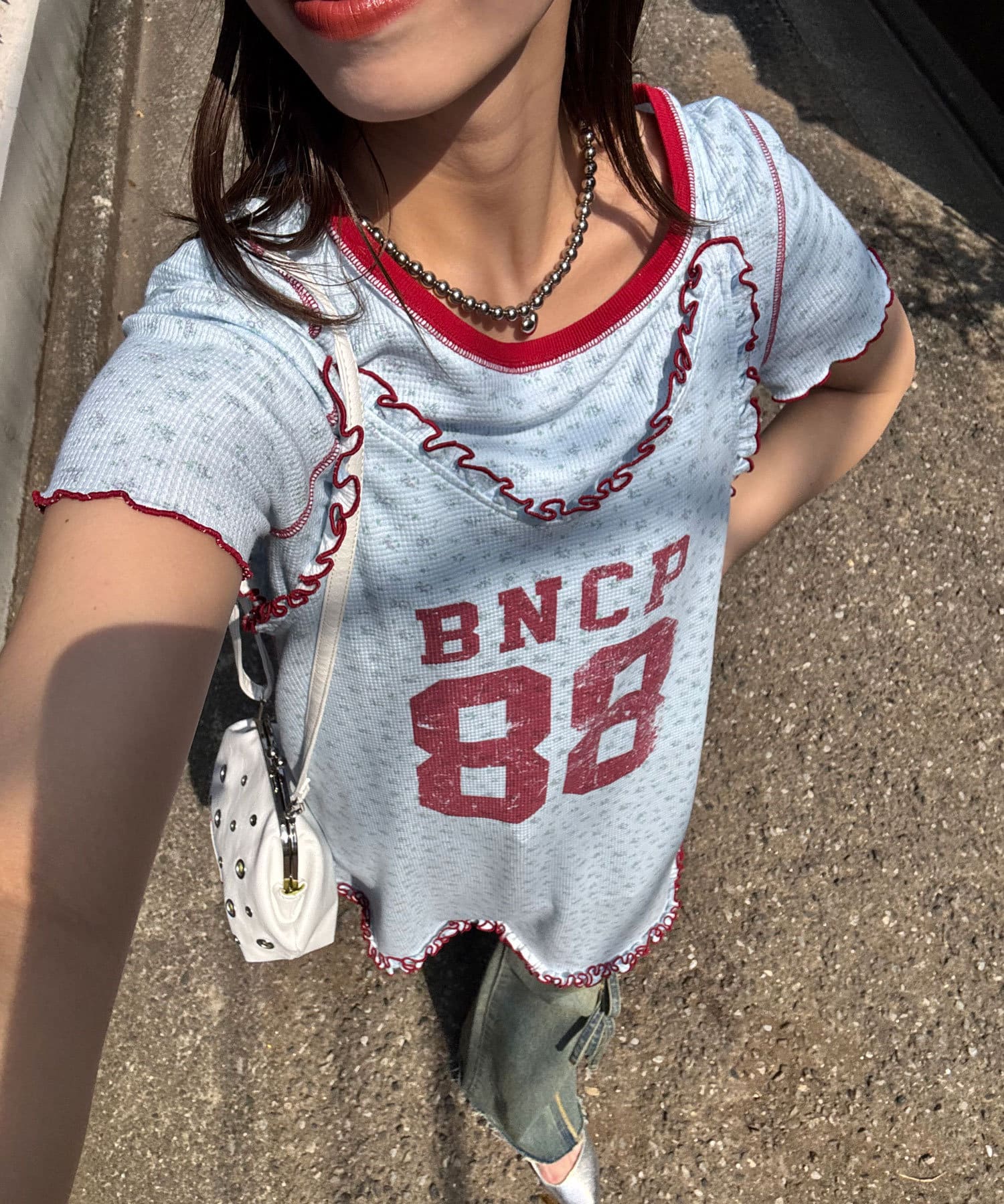 ＼大人気ワンピから半袖Ver登場！／甘めスポーティーなワッフルT付きキャミワンピ※オフホワイトはWEB限定カラーです。▼ポイント全体に散りばめられた小花柄とフリルが可愛らしい、ワッフルT付きキャミワン