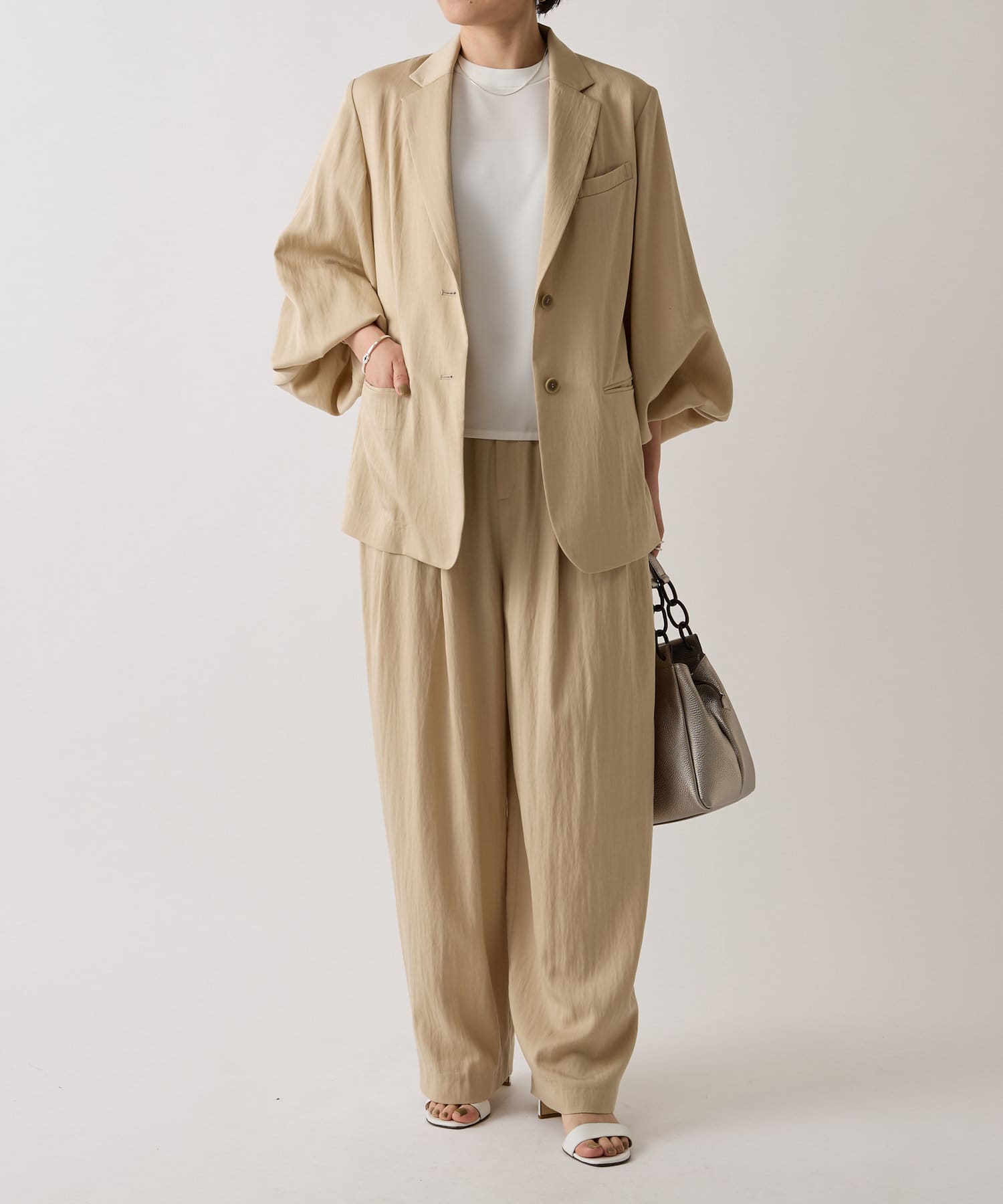 BEARDSLEY 袖ぷっくりリネンジャケット　ベージュ BEARDSLEY 袖ぷっくりリネンジャケット ベージュ BEARDSLEY