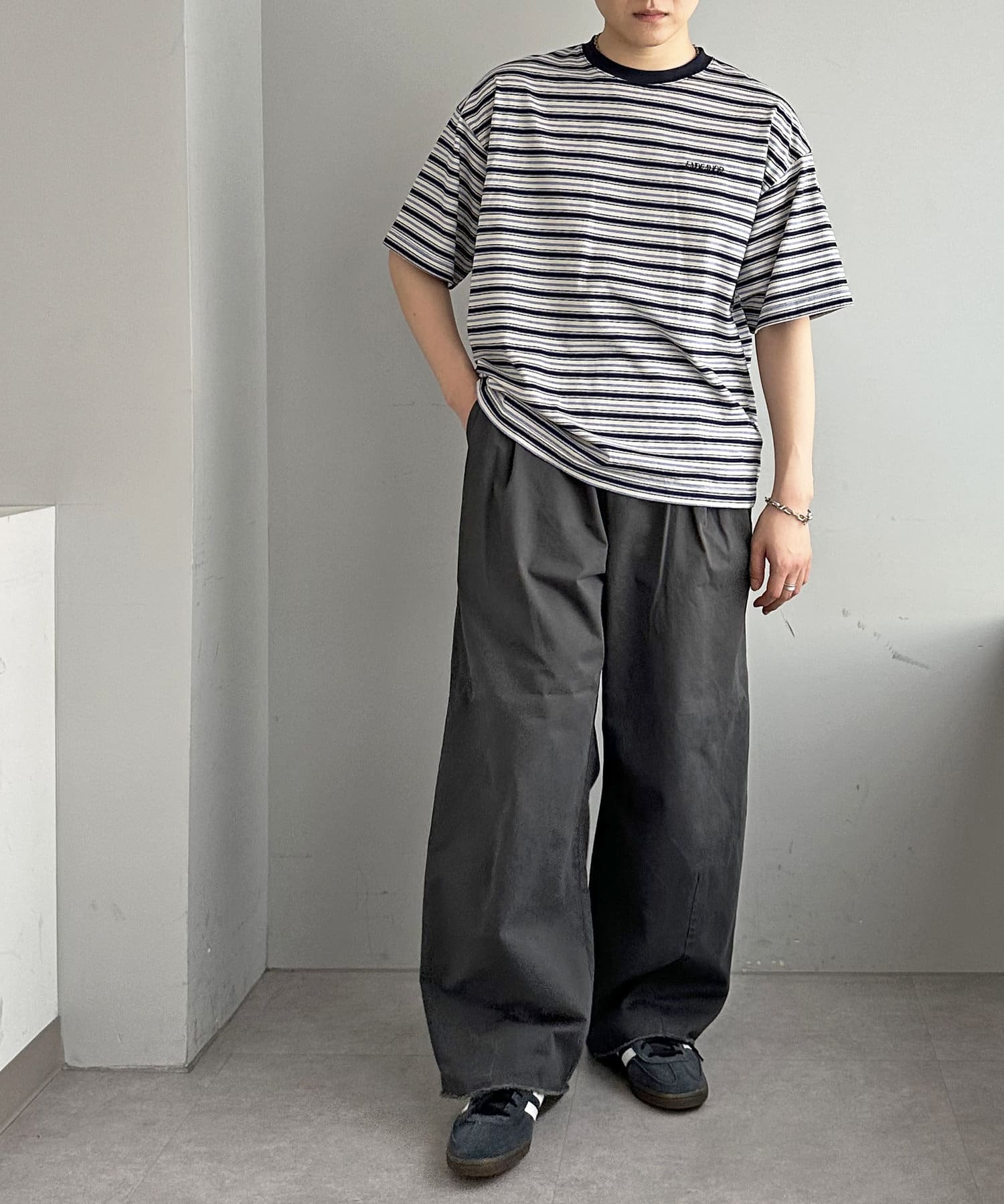 DISCOAT(ディスコート) 【ユニセックス】ワンポイント刺繍ボーダーリンガーTシャツ