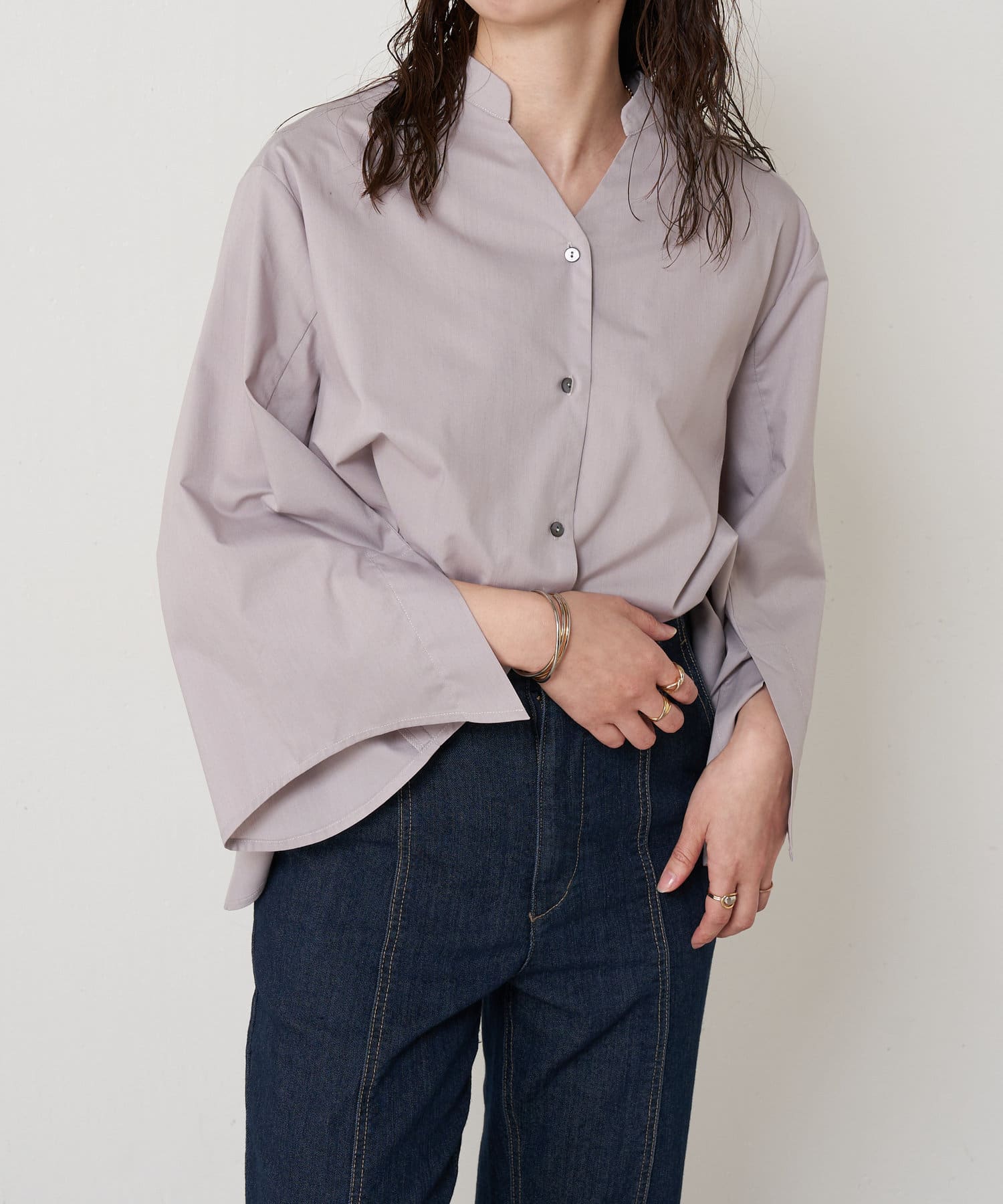Jena　espace merveilleux(ジェナ　エスパスメルヴェイユ) ベルスリーブシャツ