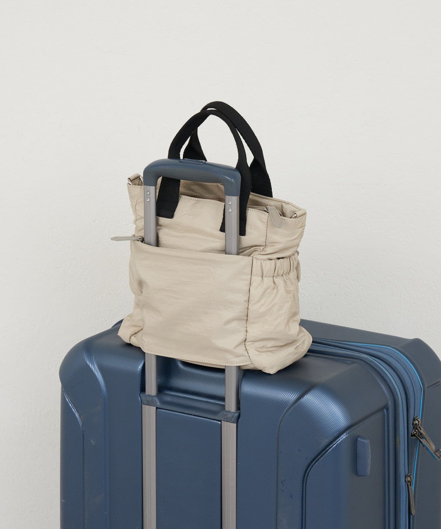 DISCOAT(ディスコート) 【お気に入り1.9万突破！/11ポケット/撥水】ユーティリティーパフィートートバッグ《詳細動画あり》