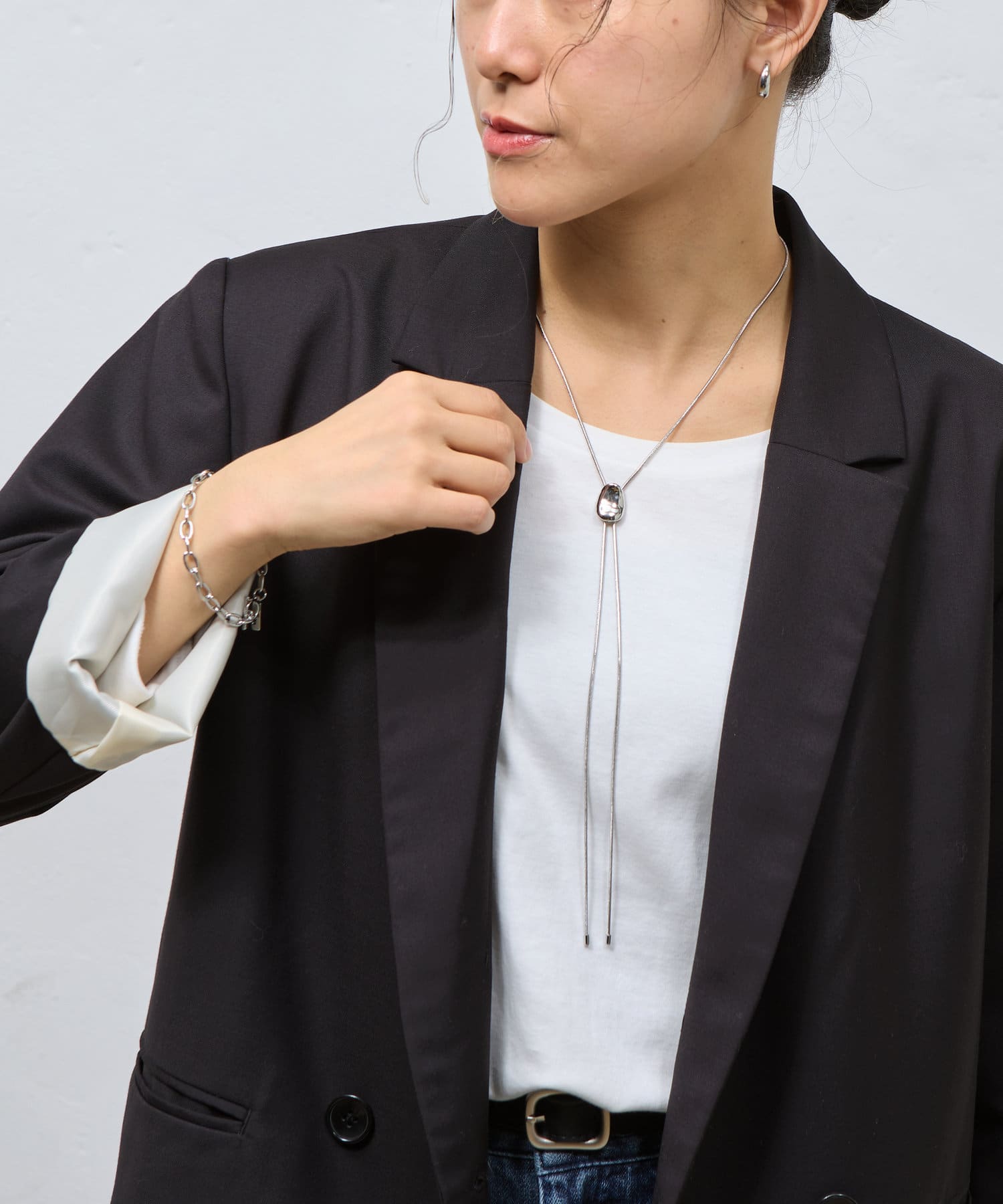 ニュアンスプレートループタイネックレス | COLONY 2139(コロニー