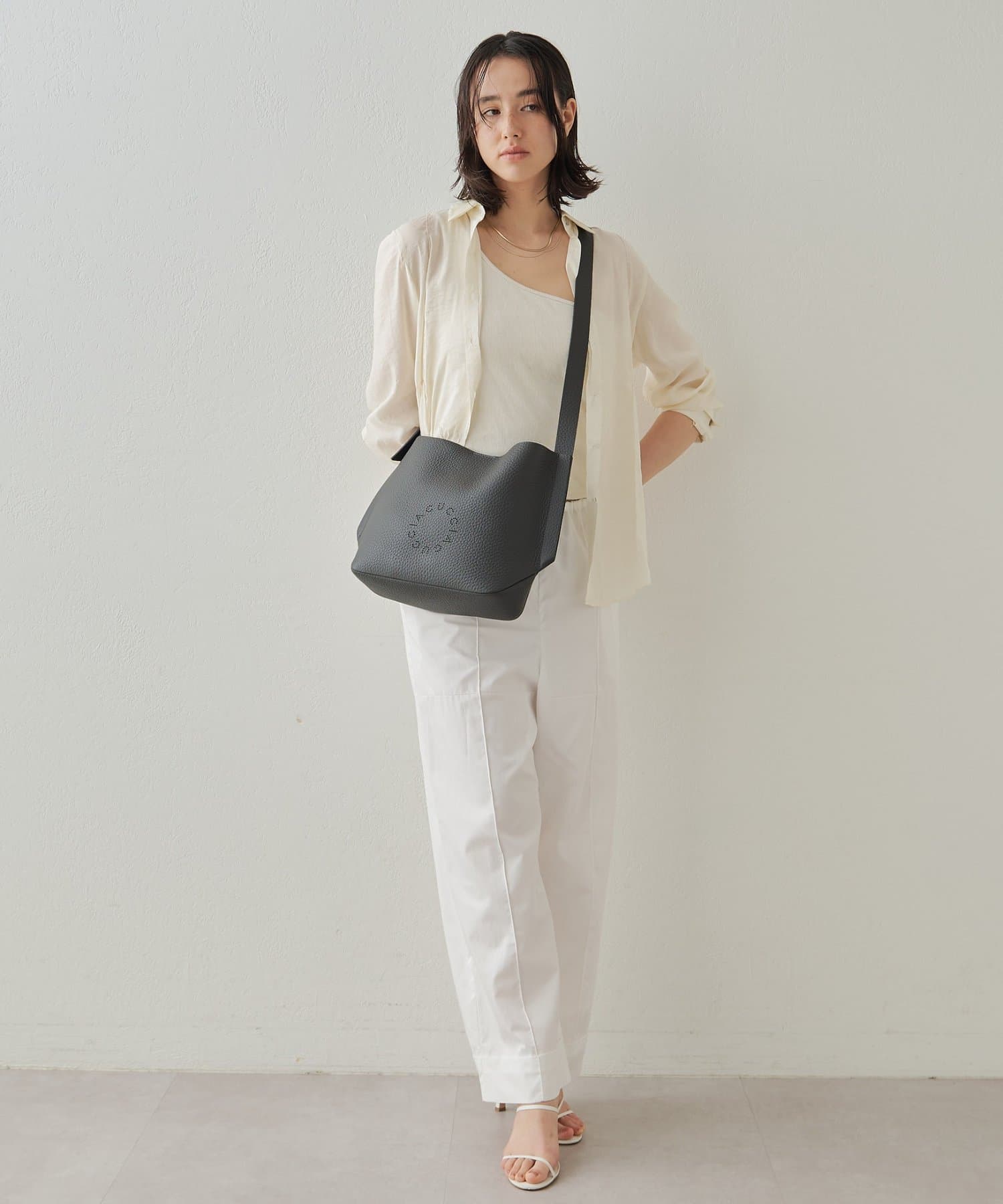 IACUCCI(イアクッチ) グッシオ ミディアムショルダー ALCE