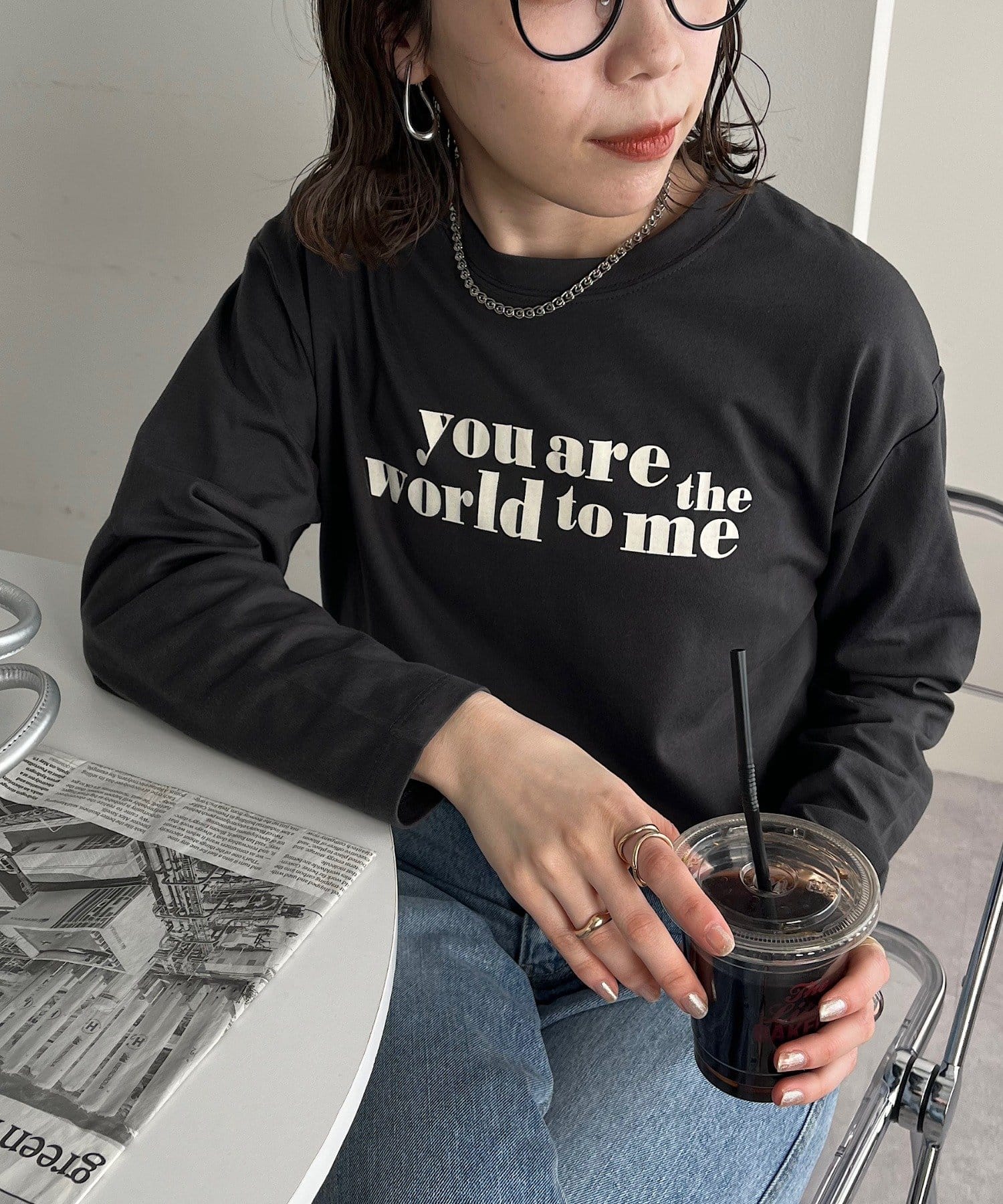 DISCOAT ONLINE LIMITED ITEM定番の着こなしもトレンドスタイルに仕上がる、アメリカンロゴロングTシャツ。シンプルでありながら女性らしいアクセントをプラスしてくれる、アメリカンな