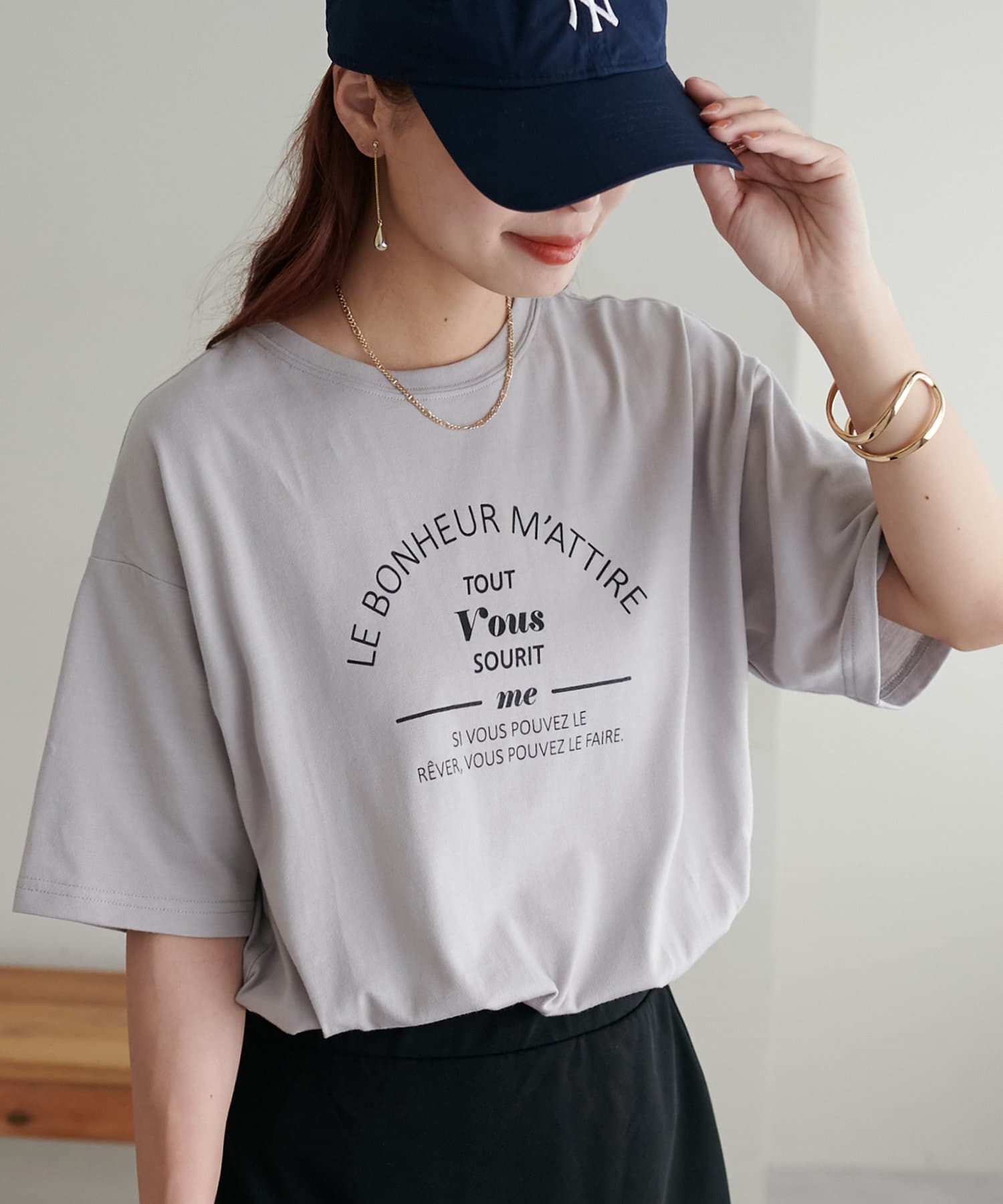 DISCOAT(ディスコート) レディース 【SS先行予約・WEB限定】カフェモチーフロゴTシャツ ライトグレー