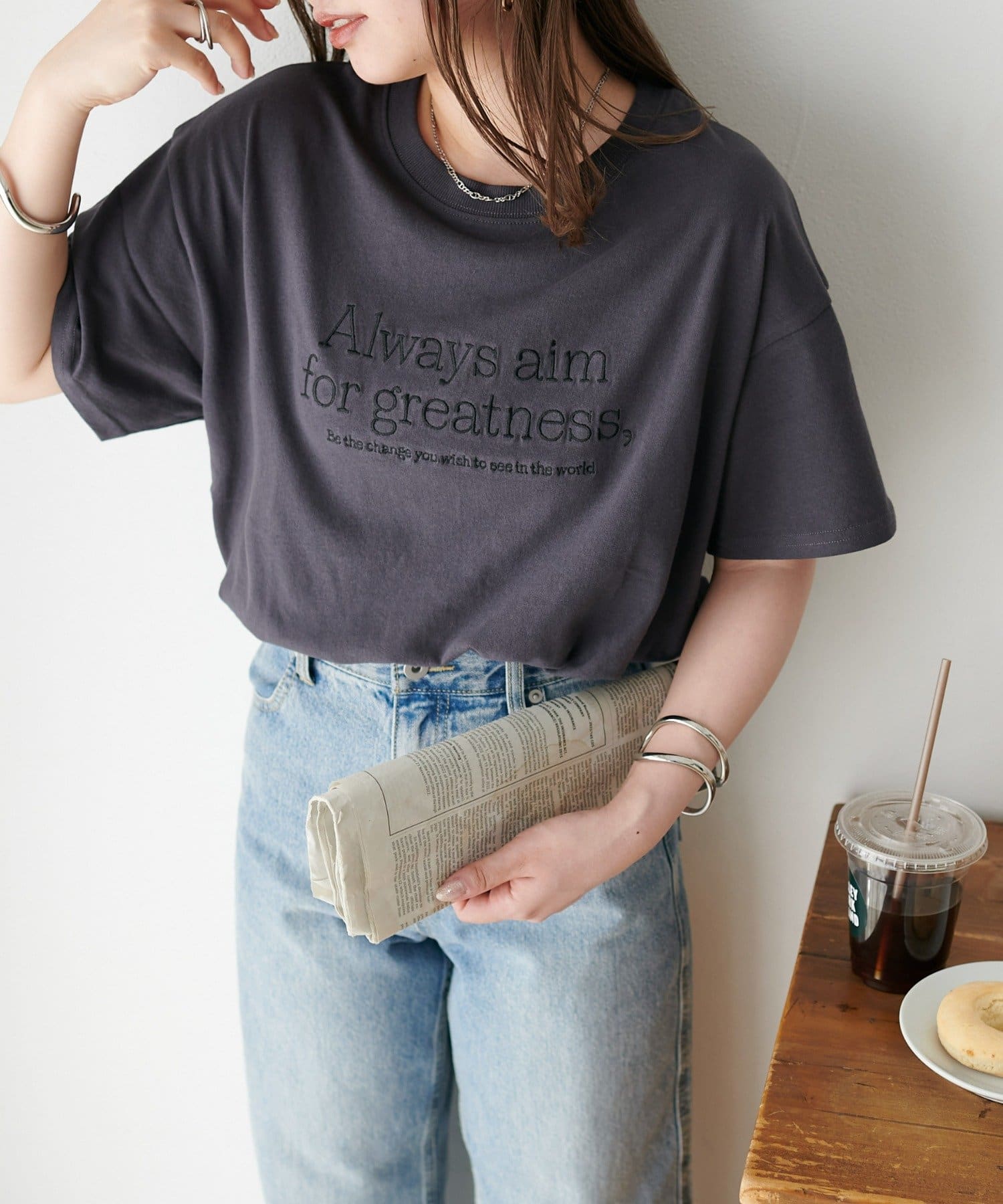 DISCOAT(ディスコート) レディース 【WEB限定】Always刺繍ロゴTシャツ チャコールグレー