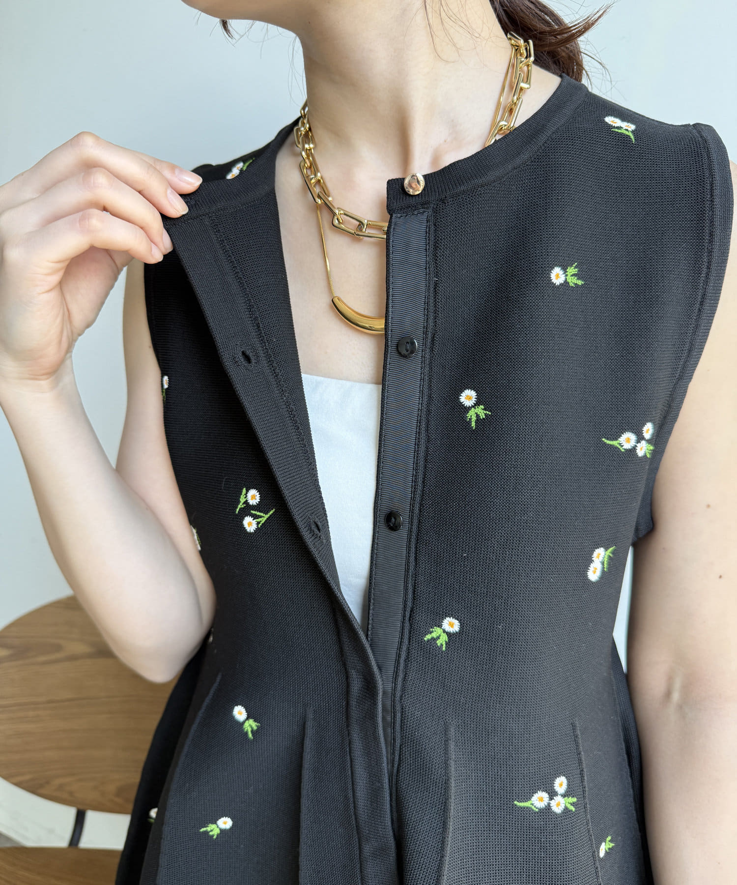 DOUDOU(ドゥドゥ) 【WEB限定】刺繍スポンジニットベスト