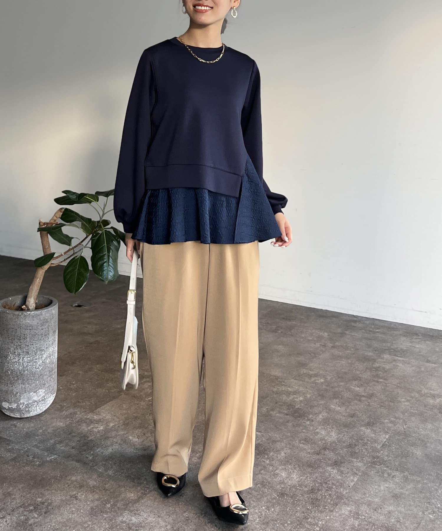 Chez toi(シェトワ) 異素材ペプラムプルオーバー