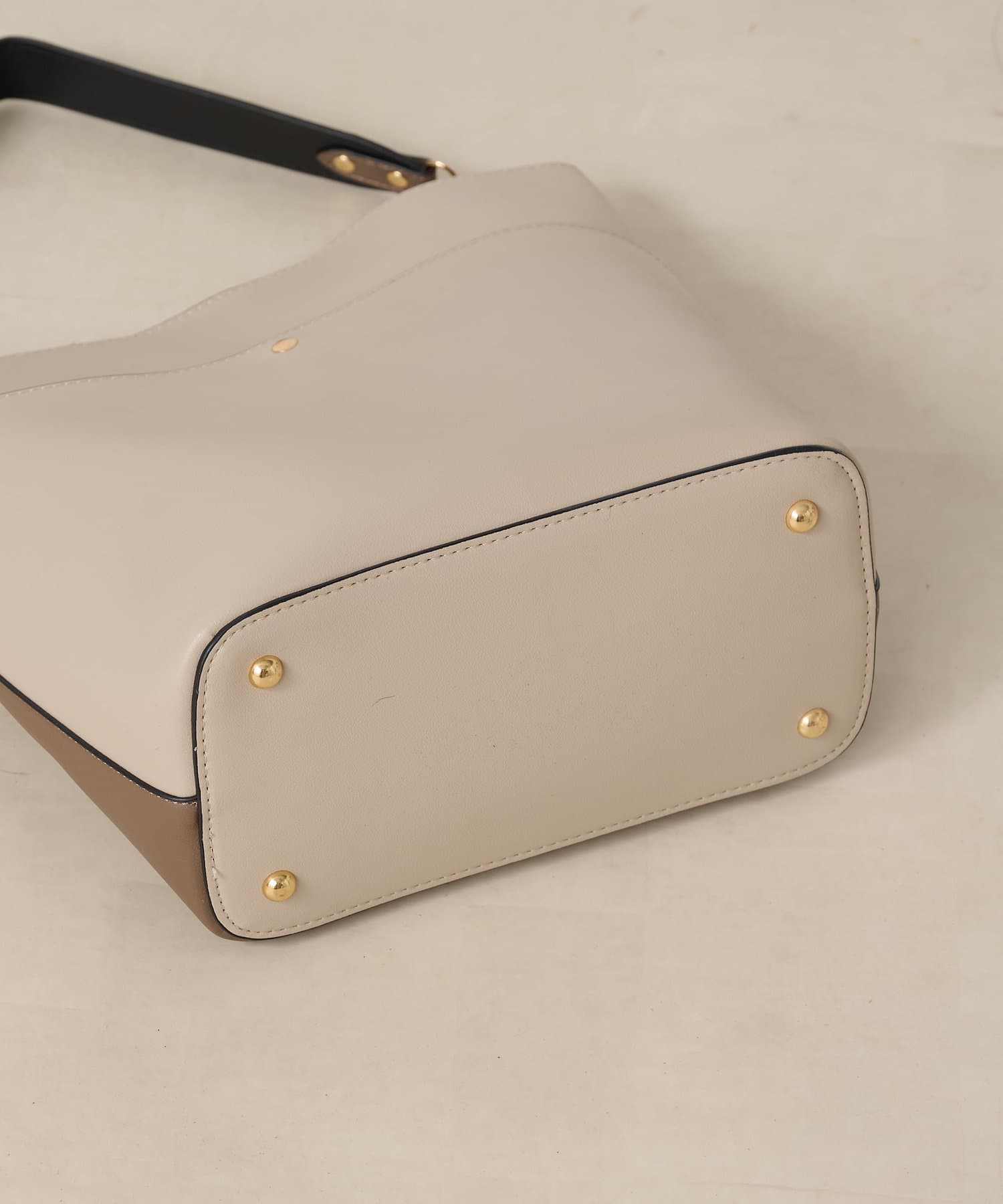 DISCOAT(ディスコート) バイカラー2WAYショルダーバッグ《詳細動画あり》