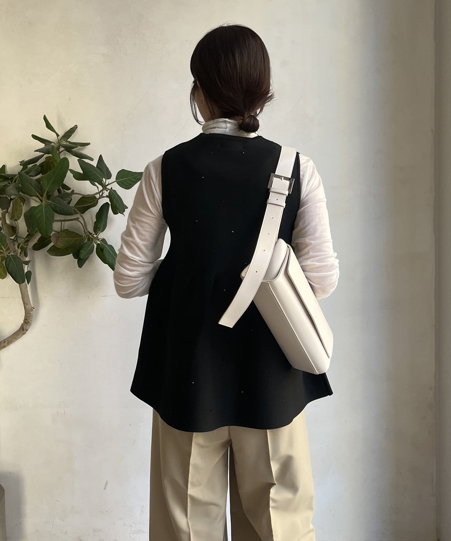 DOUDOU(ドゥドゥ) 【WEB限定】ラインストーンノースリフレアニット