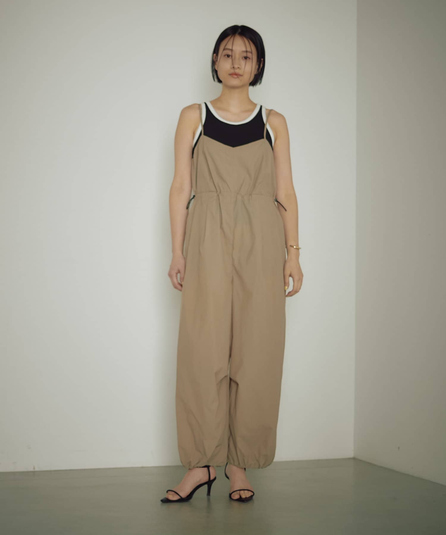 archi サロペット カーキ スタイルデリ STYLE DELI さらさらシボ生地スリット入り