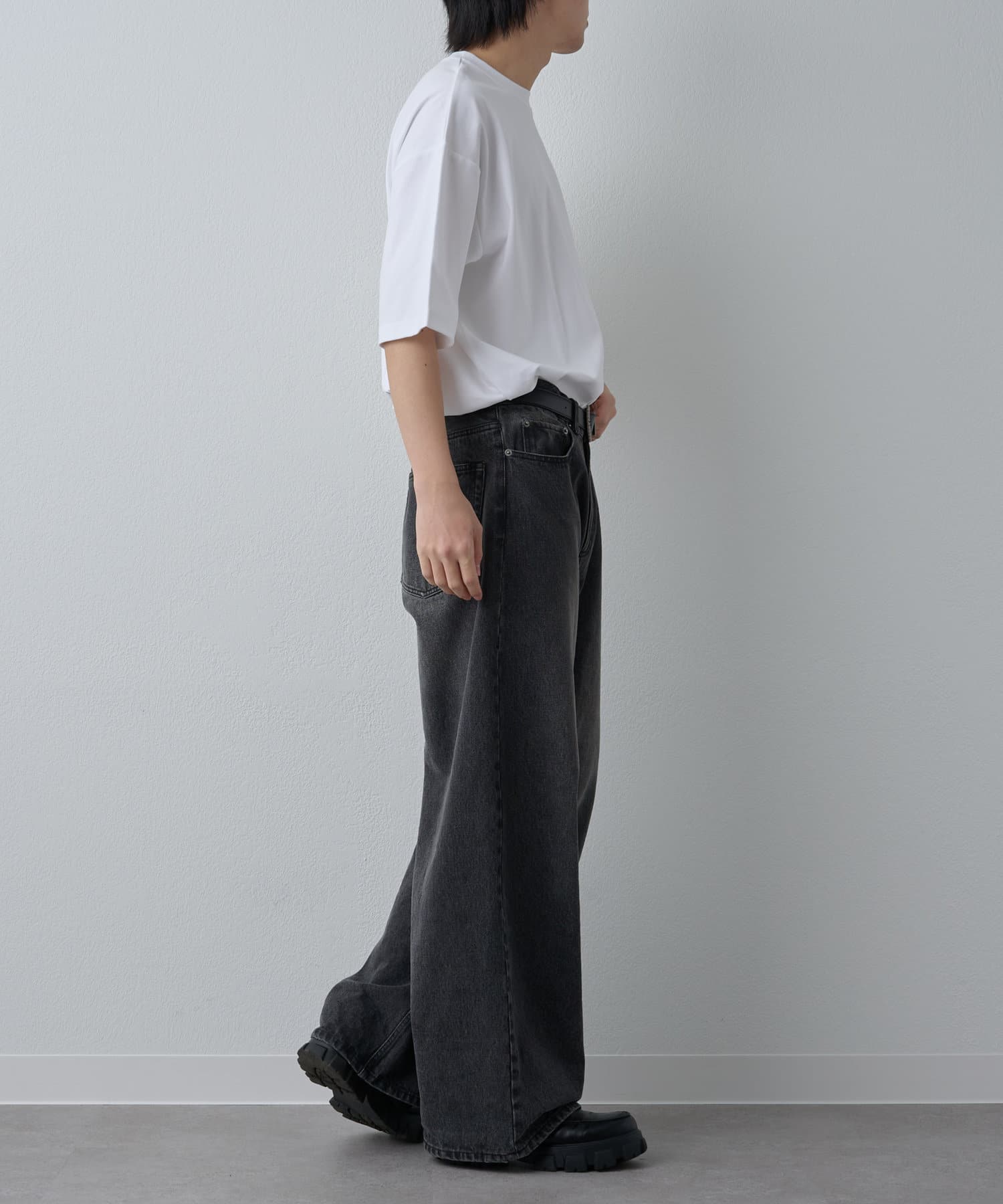 COLONY 2139(コロニー トゥーワンスリーナイン) フェードコットンボックスT