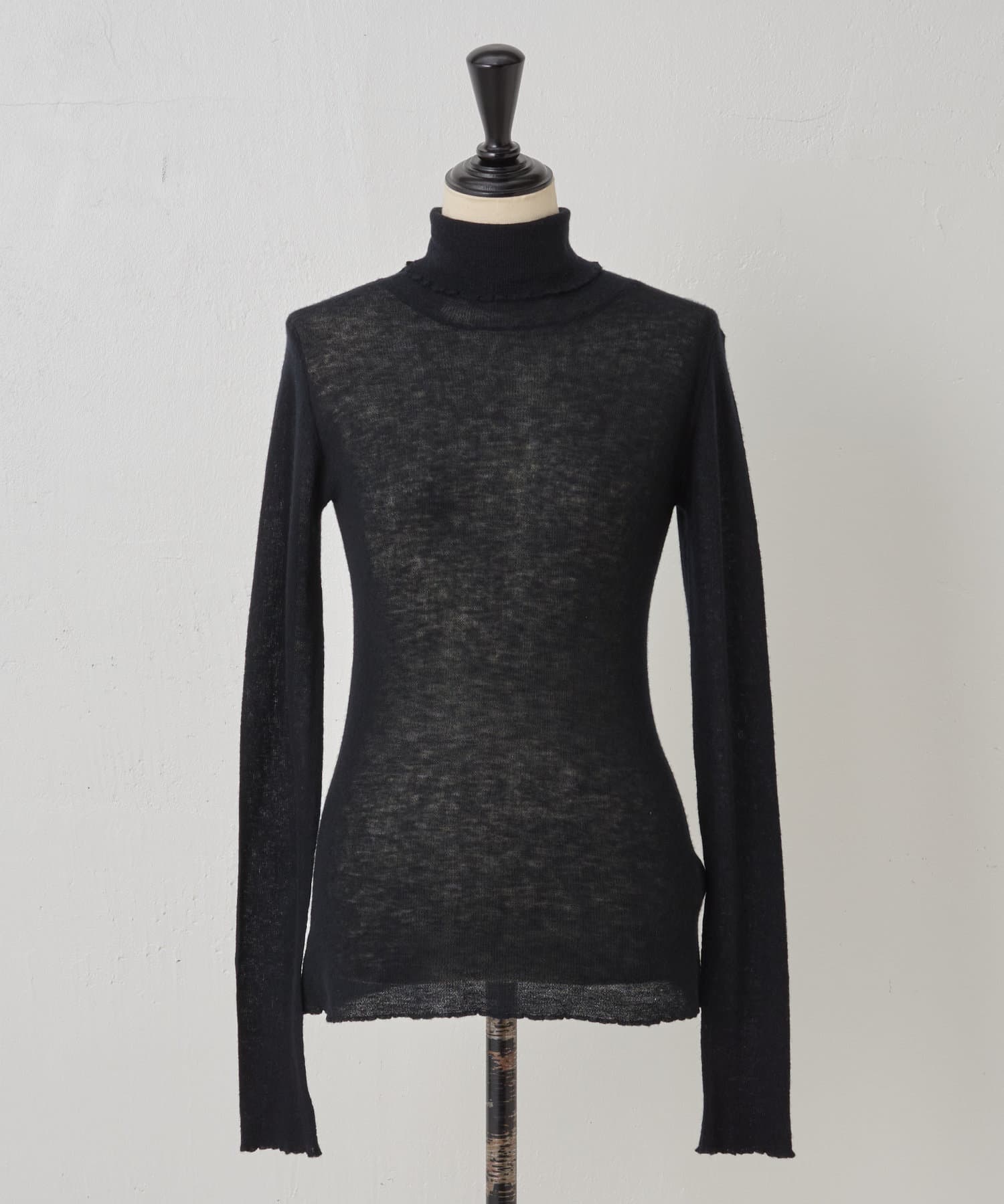 BEARDSLEY(ビアズリー) 《MODERN WEAVING》カシミヤタートルネックニット