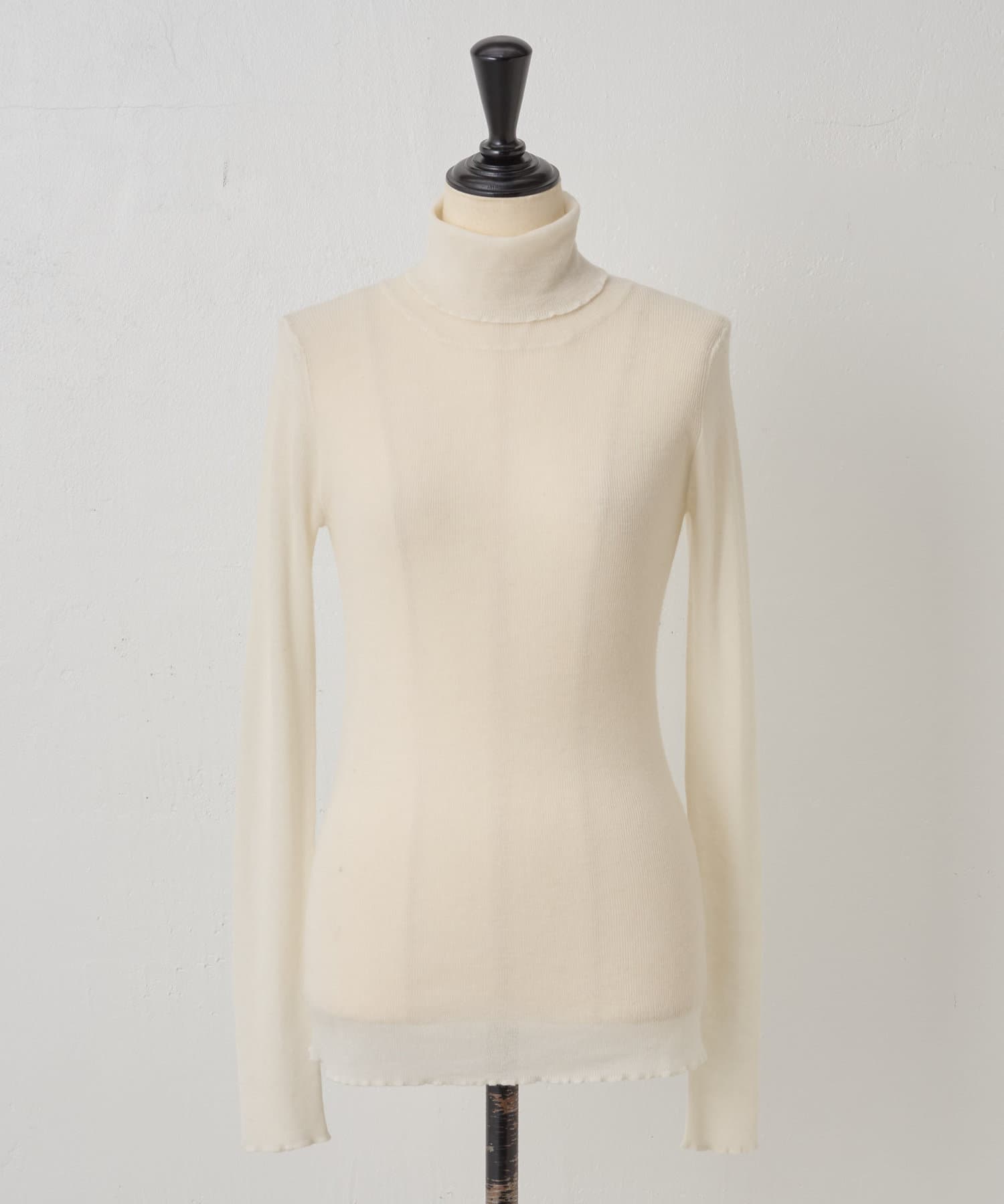 BEARDSLEY(ビアズリー) 《MODERN WEAVING》カシミヤタートルネックニット