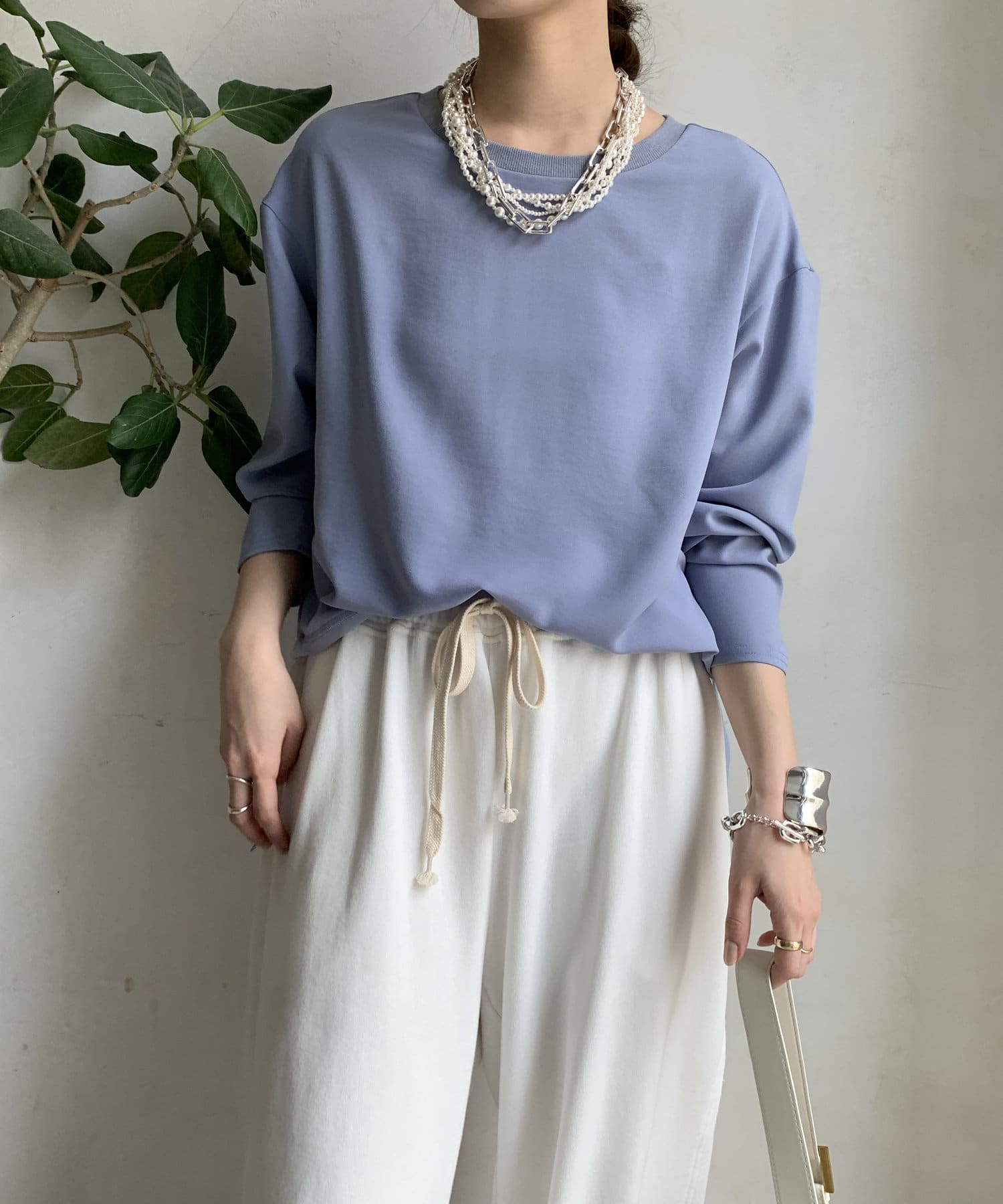 ■2025 SPRING & SUMMER ITEM■WEB限定！これを取り入れるだけでレイヤードコーデが映える１枚でもレイヤードでも着回しが楽しめるこだわりの詰まった１枚。柔らかく肌触りの良