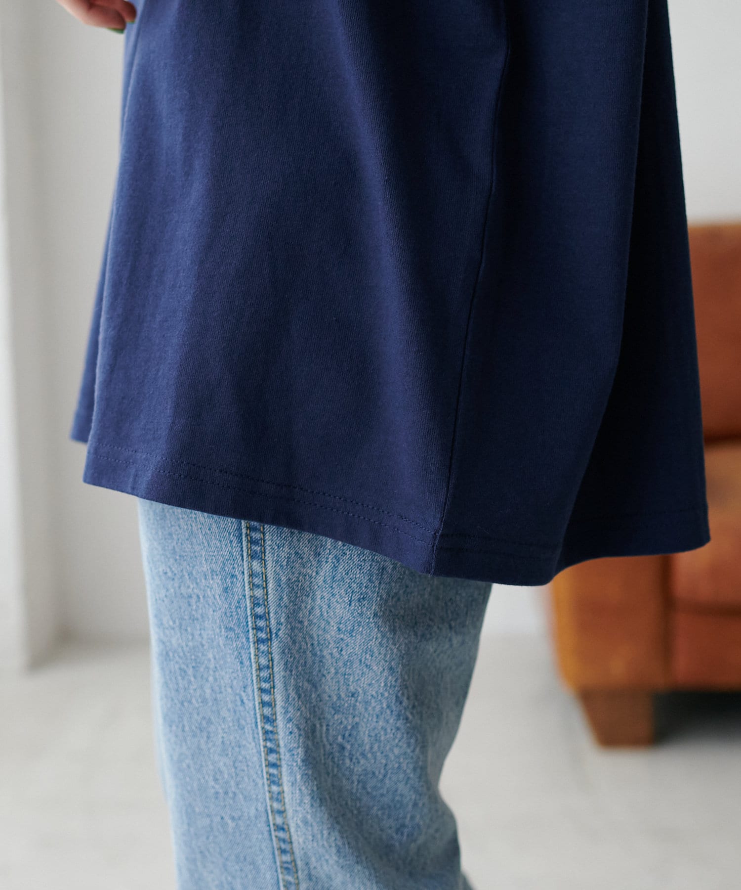 DISCOAT(ディスコート) 【WEB限定】モチーフ刺繍ロゴTシャツ《ユニセックス》