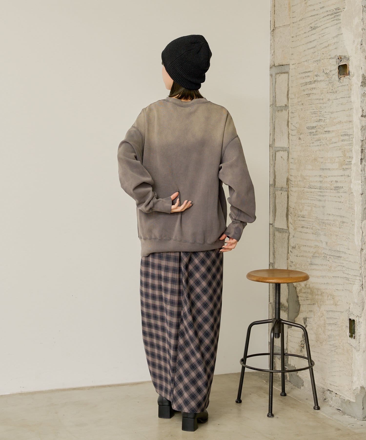 もけ’s SHOP@値下げ交渉可☺️ Kastane】【WHIMSIC】サンフェードスウェットシャツ | OUTLET
