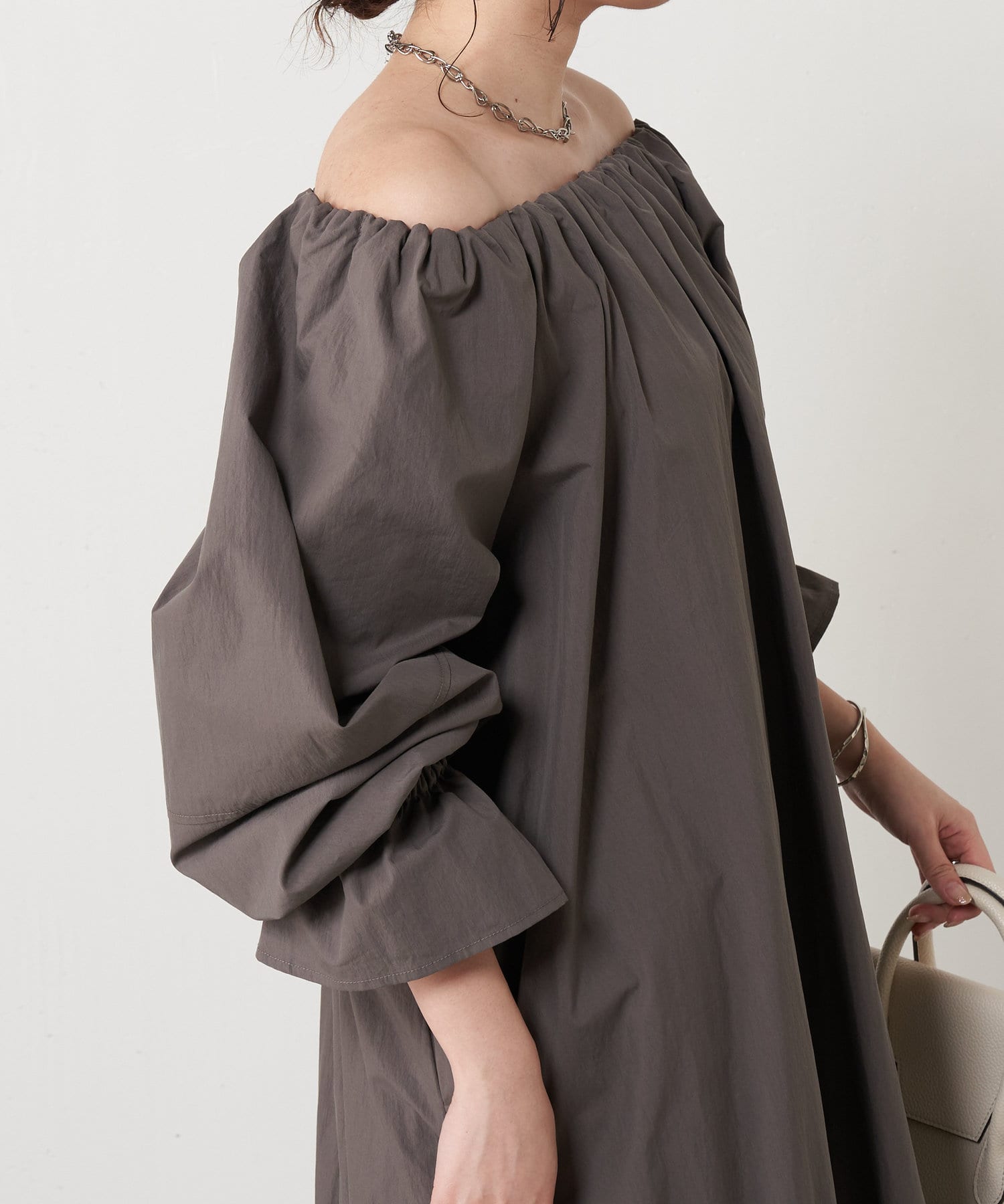 Jena　espace merveilleux(ジェナ　エスパスメルヴェイユ) ネックゴムドロストワンピース