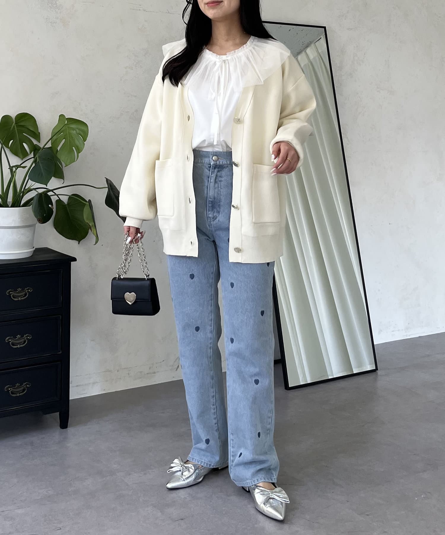 prose verse(プロズヴェール) ハート刺繍ストレートデニムパンツ