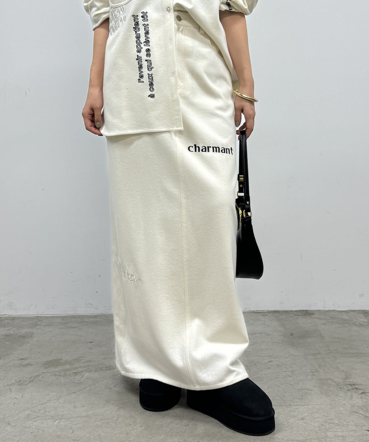 豪奢な Loungedress】刺繍ウールタイトスカート OUTLET(アウトレット | スカート
